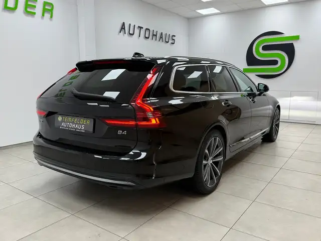 Volvo V90 view 7