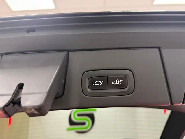 Volvo V90 view 11