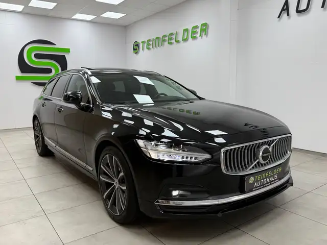 Volvo V90 main image