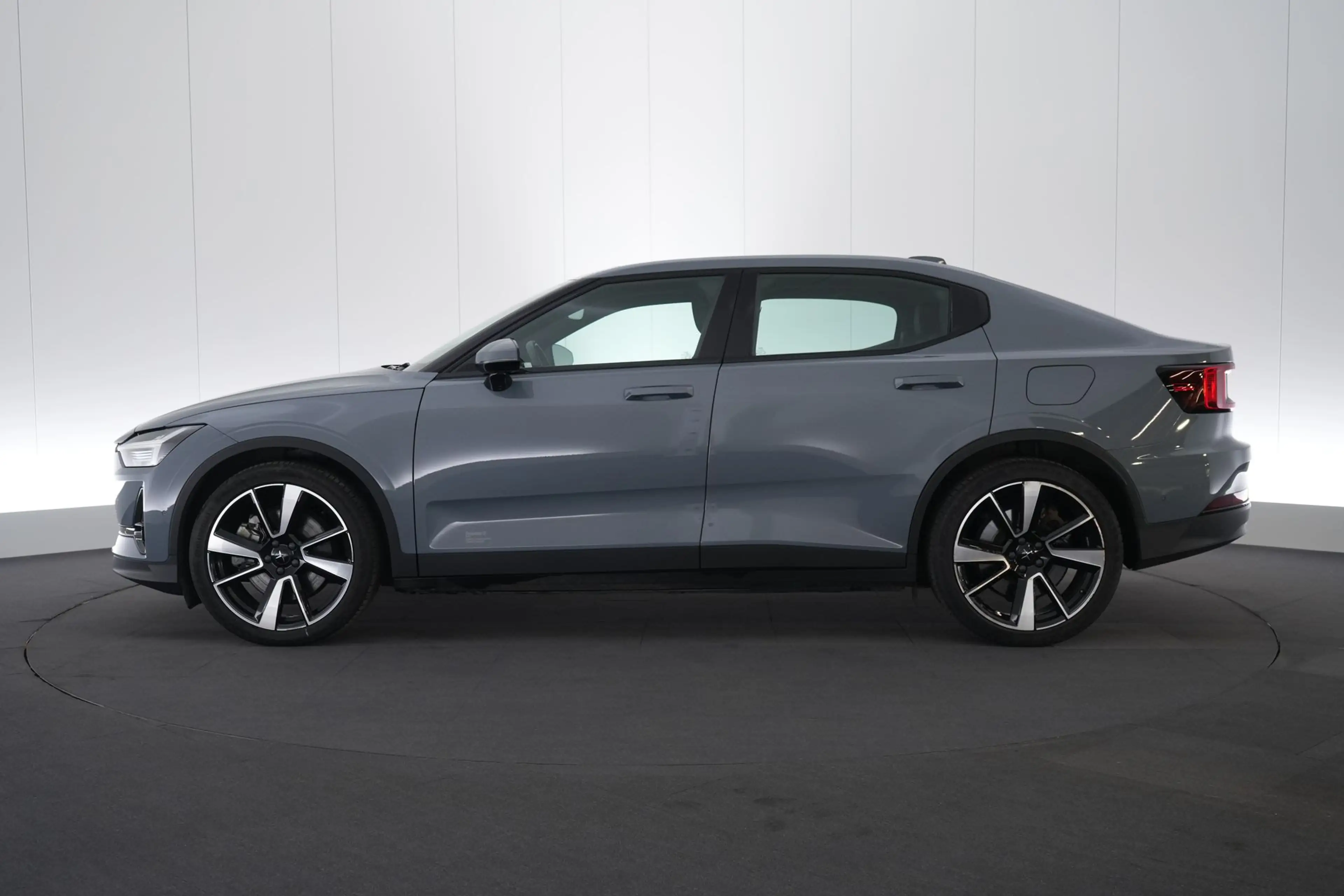 Polestar 2 78 kWh Dual Motor Long Range Plus LED GPS PDC CAM — photo 11