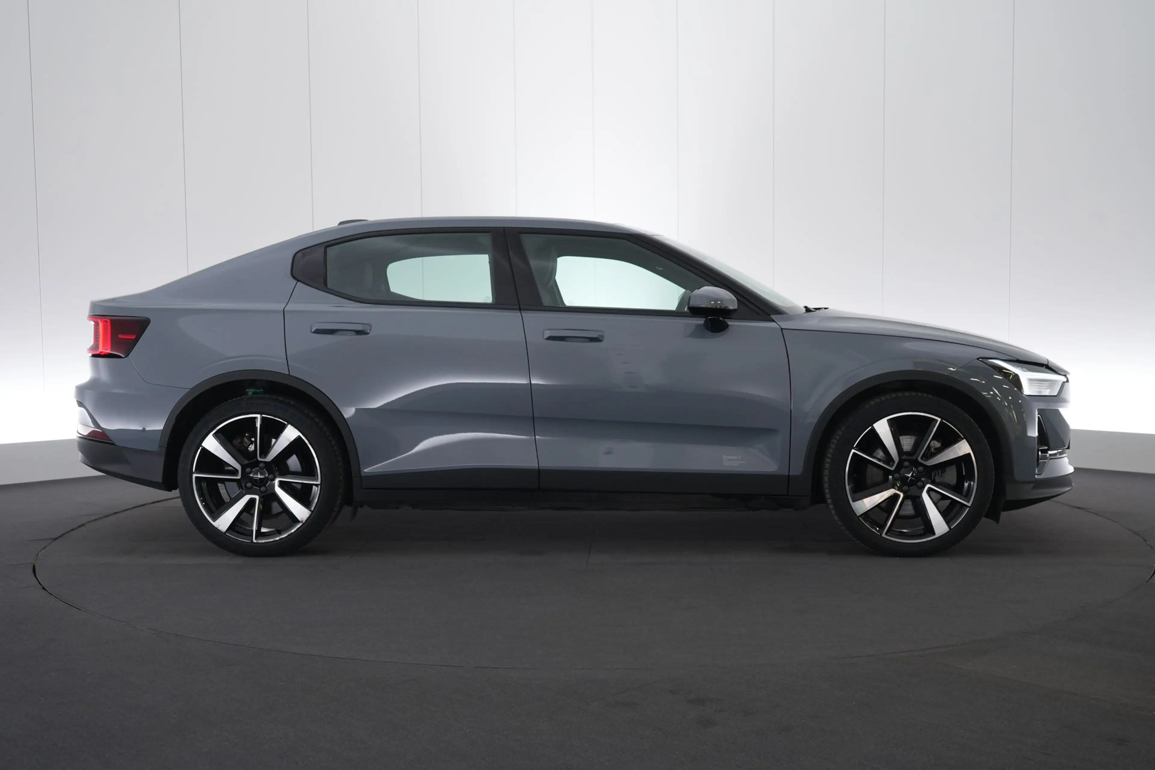 Polestar 2 78 kWh Dual Motor Long Range Plus LED GPS PDC CAM — photo 5