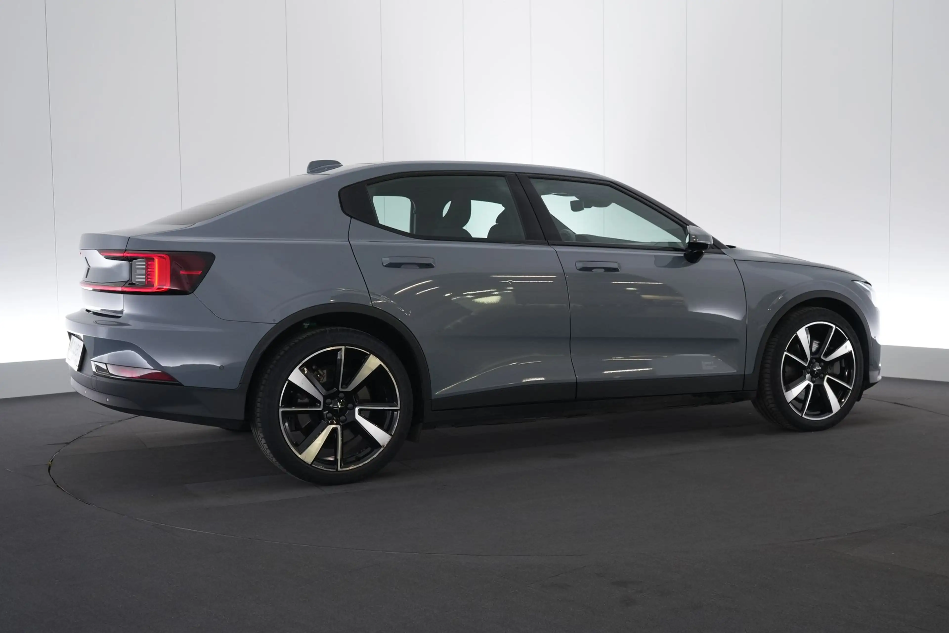 Polestar 2 78 kWh Dual Motor Long Range Plus LED GPS PDC CAM — photo 6
