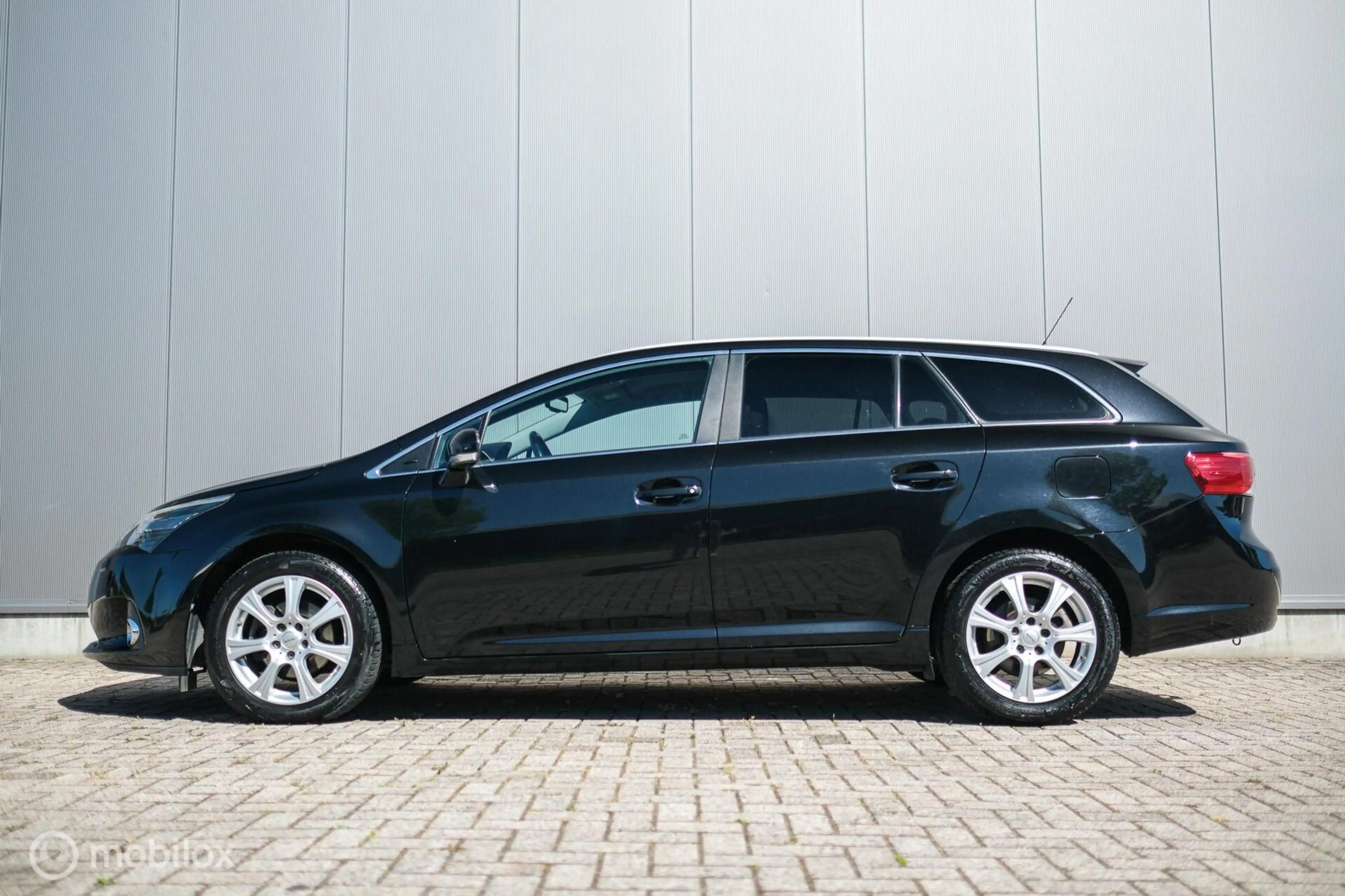 Toyota Avensis 1.8 VVTi Business | Camera | Trekhaak | Leder alca — photo 28