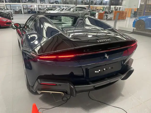 Ferrari 12 Cilindri Spider 6.5 V12 dct