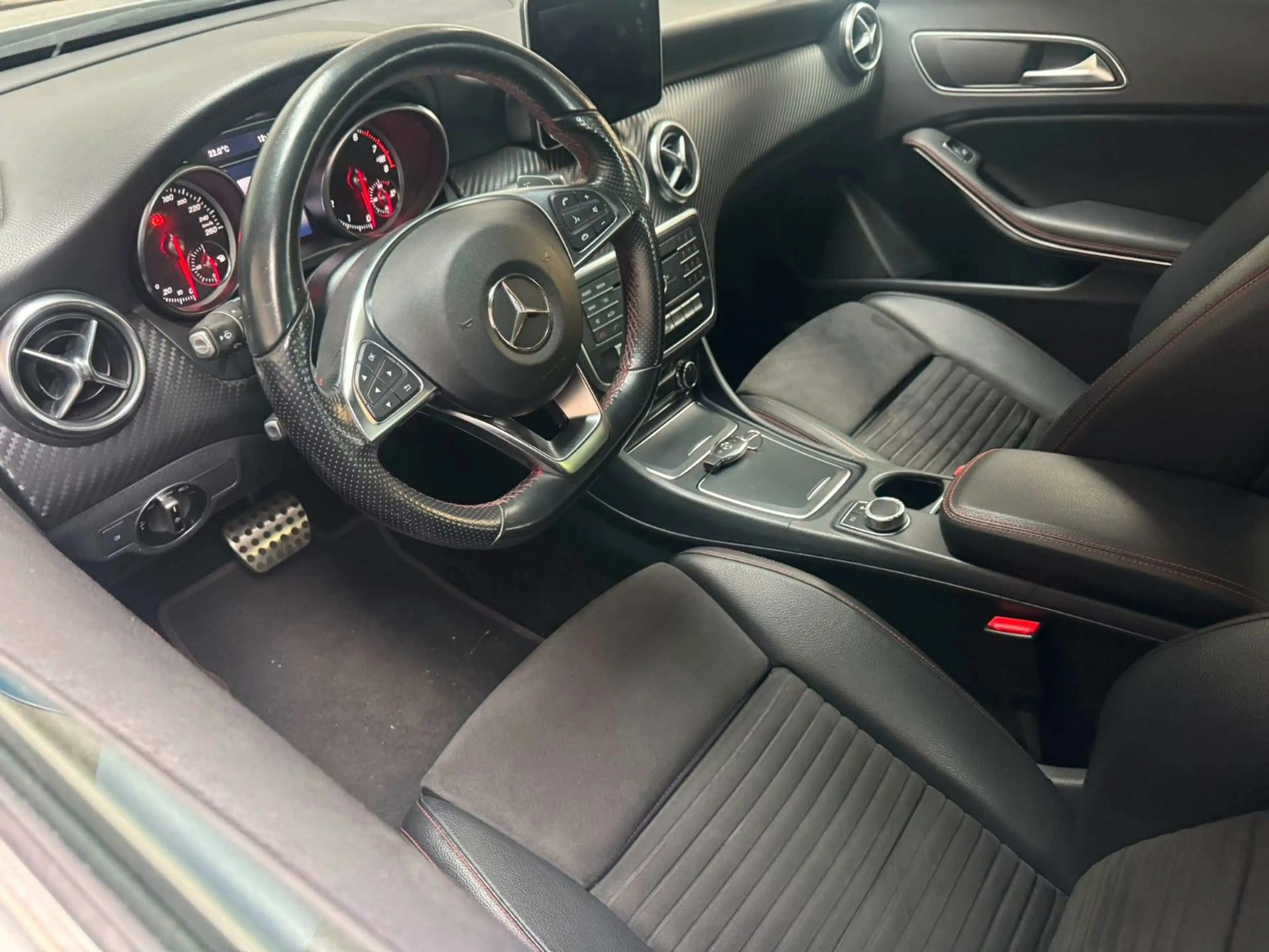 Mercedes-Benz A 180 AMG Sport LED Klimaauto. Keyless Kamera — photo 6