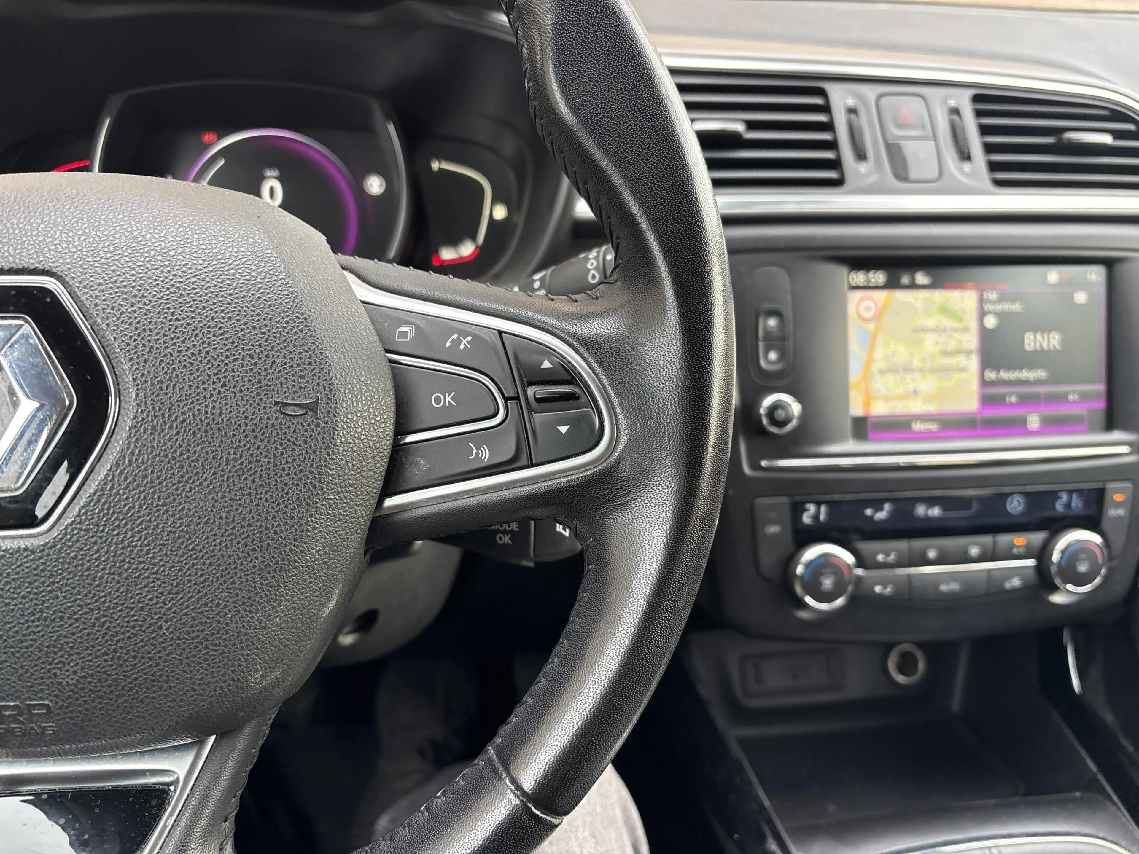 Renault Kadjar 1.2 TCe Zen | Climate | Cruise | Navi | PDC | — photo 11