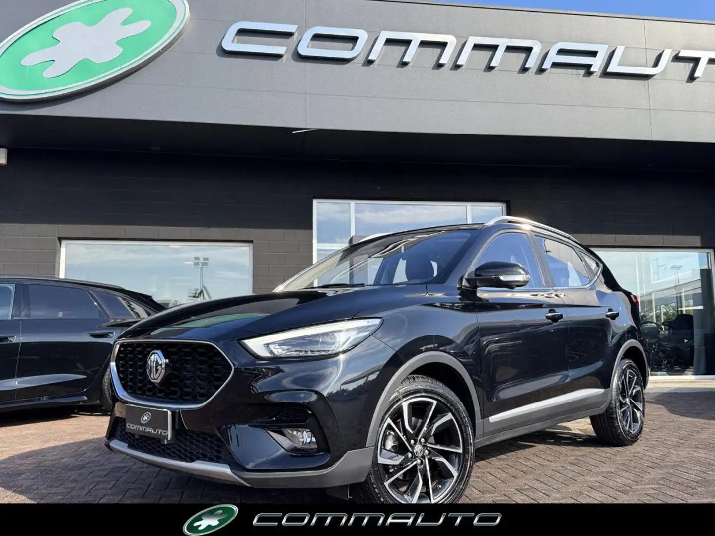 MG ZS 1.5 VTi-tech Luxury Noir - 1