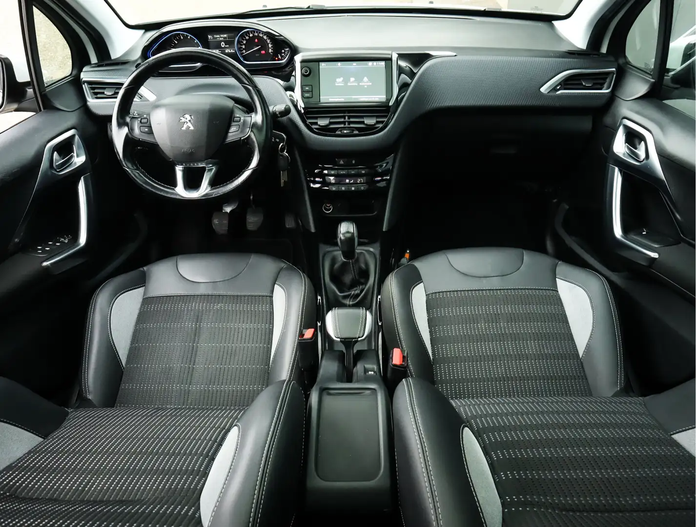 Peugeot 2008 1.2 PureTech Allure, (111 PK) Dealer-Onderh. BOVAG Wit - 2