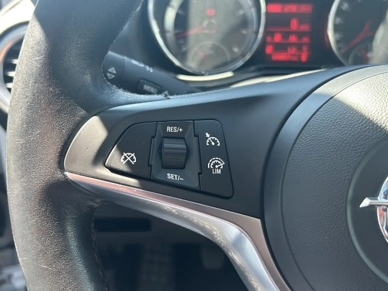 Opel Adam 1.4 120 Jahre — photo 8
