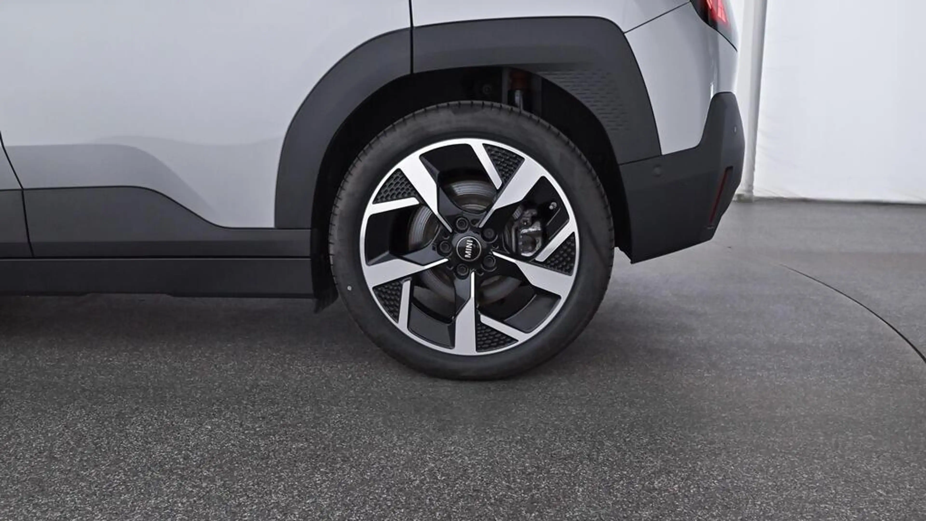 MINI Aceman Classic Trim — photo 10