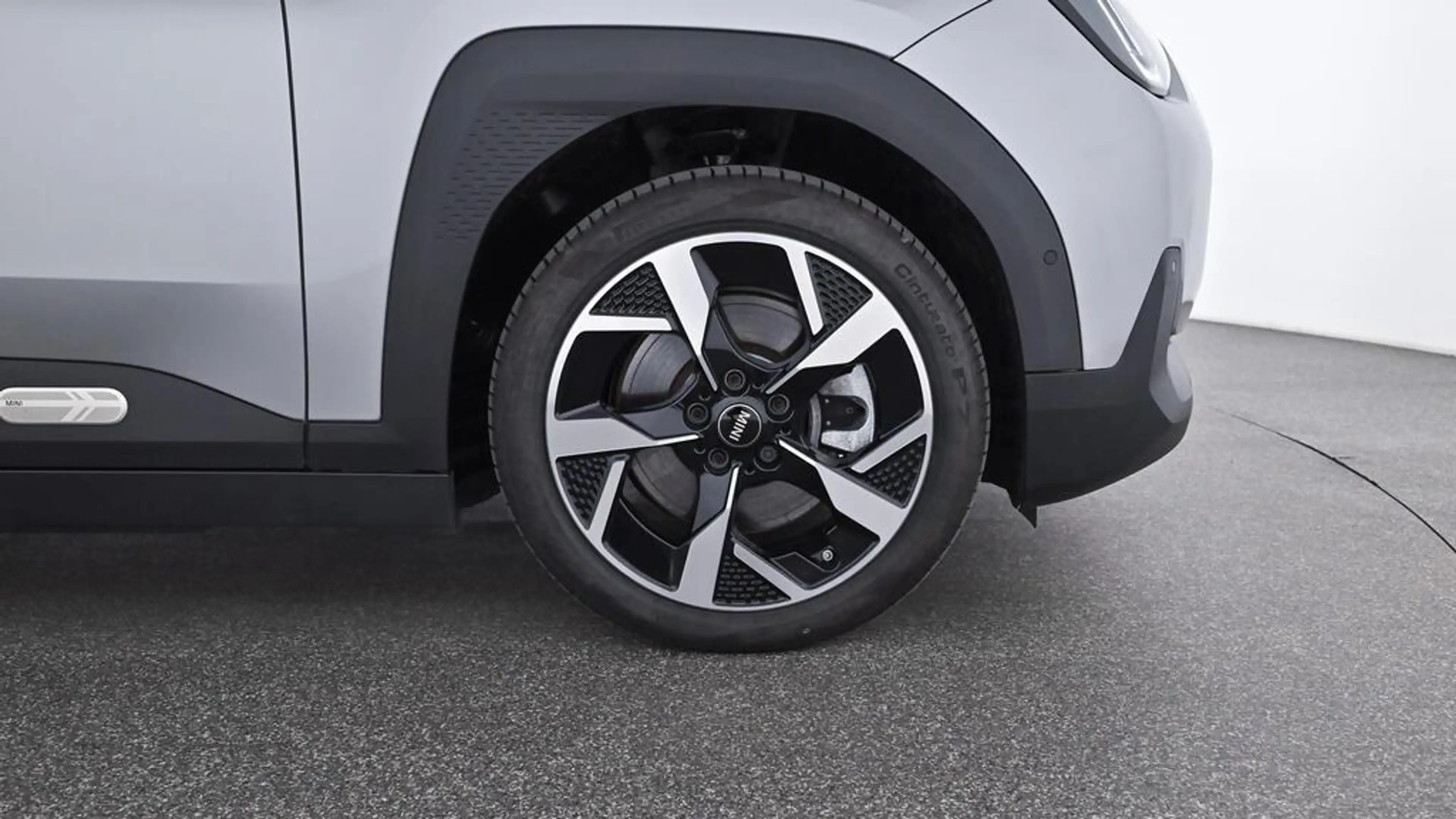 MINI Aceman Classic Trim — photo 12