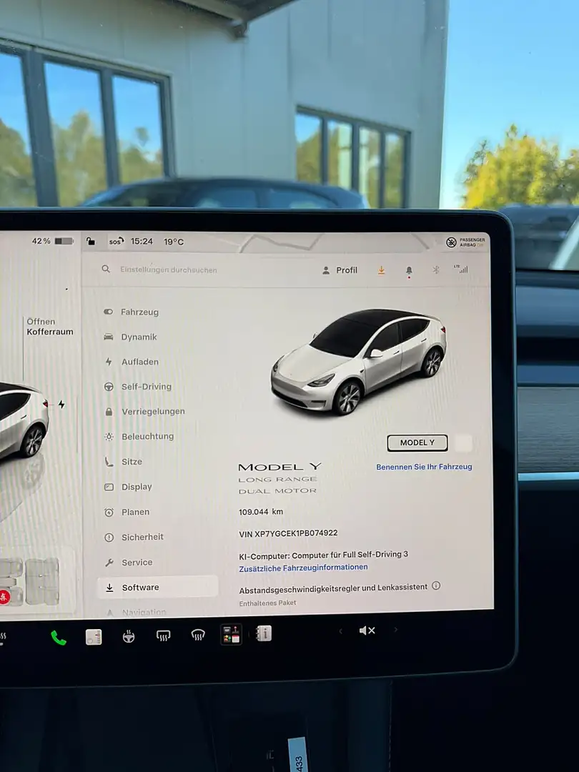 Tesla Model Y Long Range AWD 79kWh inkl. Anhängevorrichtung Weiß - 2