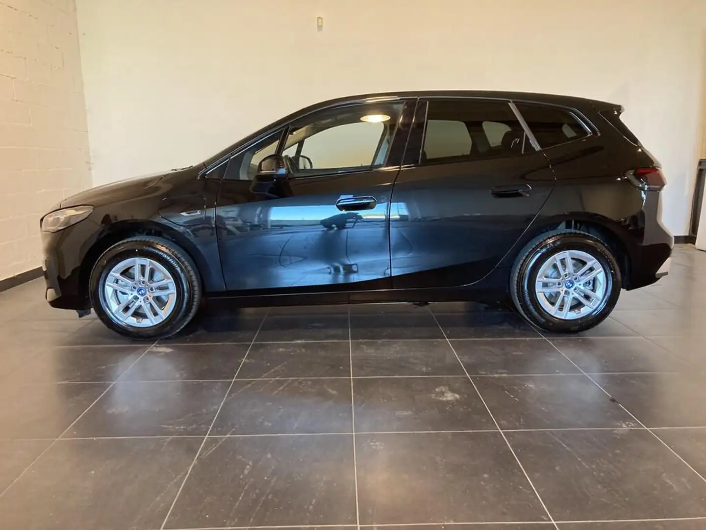 BMW 225 e Active Tourer xdrive auto Nero - 2