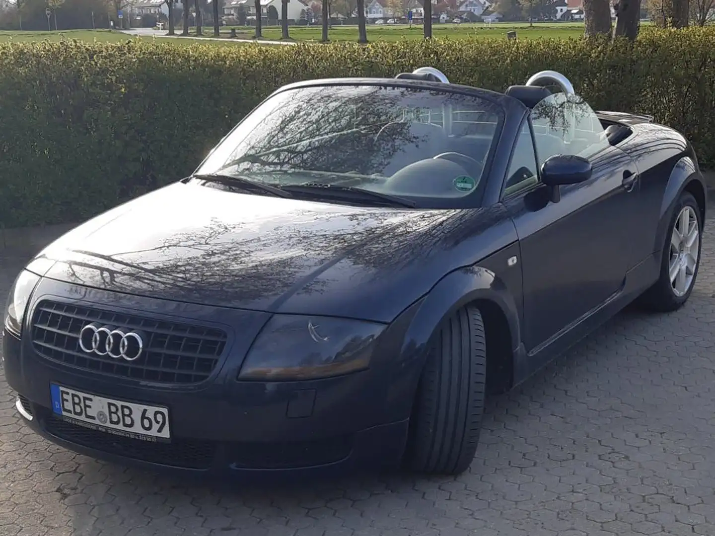 Audi TT TT Roadster 1.8 T Синій - 1