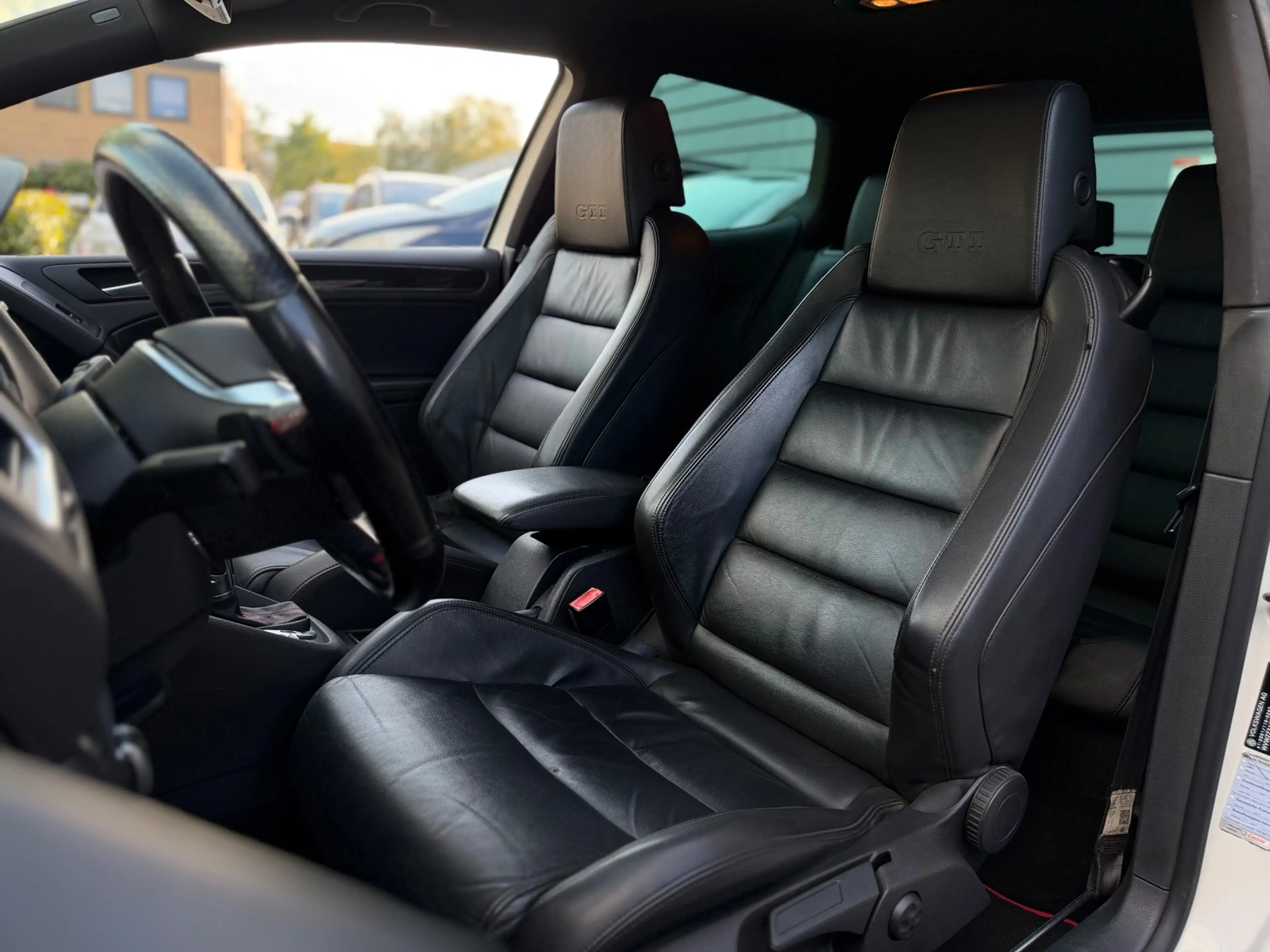Volkswagen Golf GTI 2.0 AUTOMAAT LEDER/NAVI/BLUETOOTH | NETTE AUTO ! — photo 11