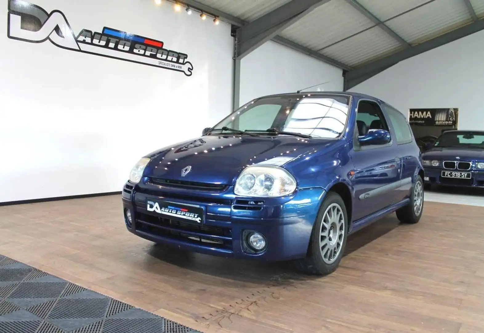 Renault Clio Clio 2.0i 16V  II BERLINE Renault Sport PHASE 1 - 2
