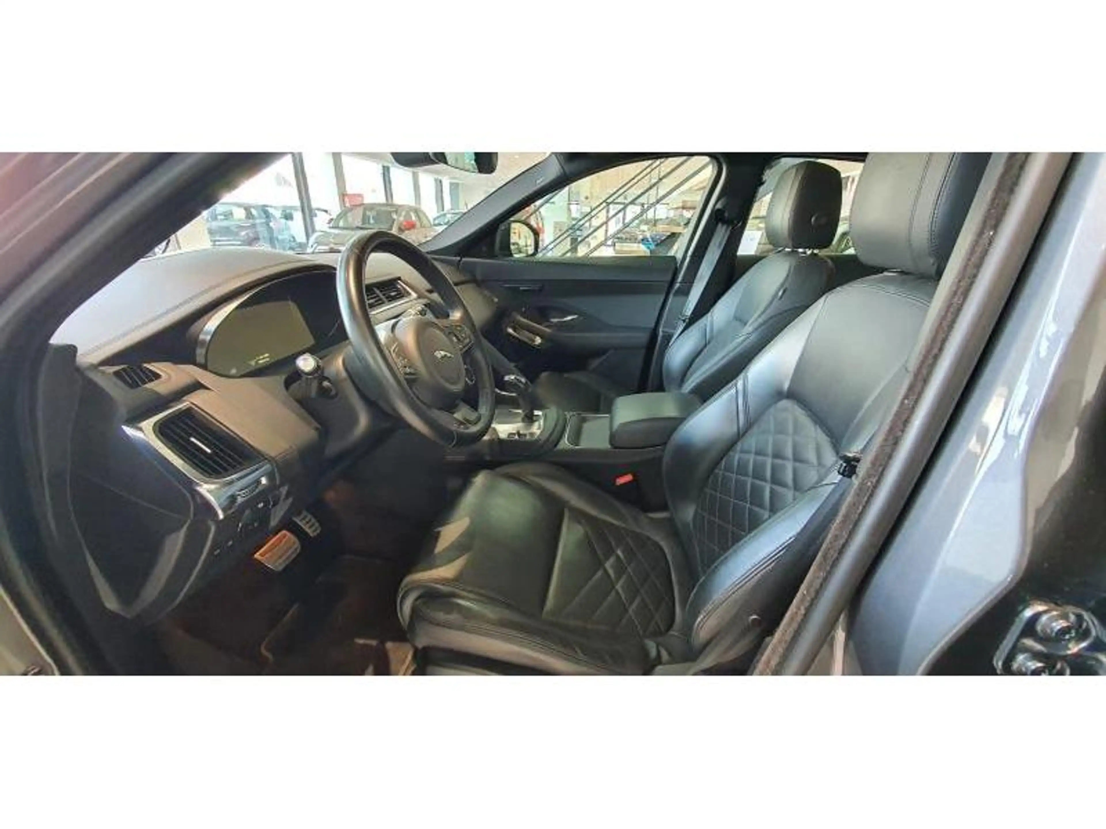 Jaguar E-Pace 502 — photo 15