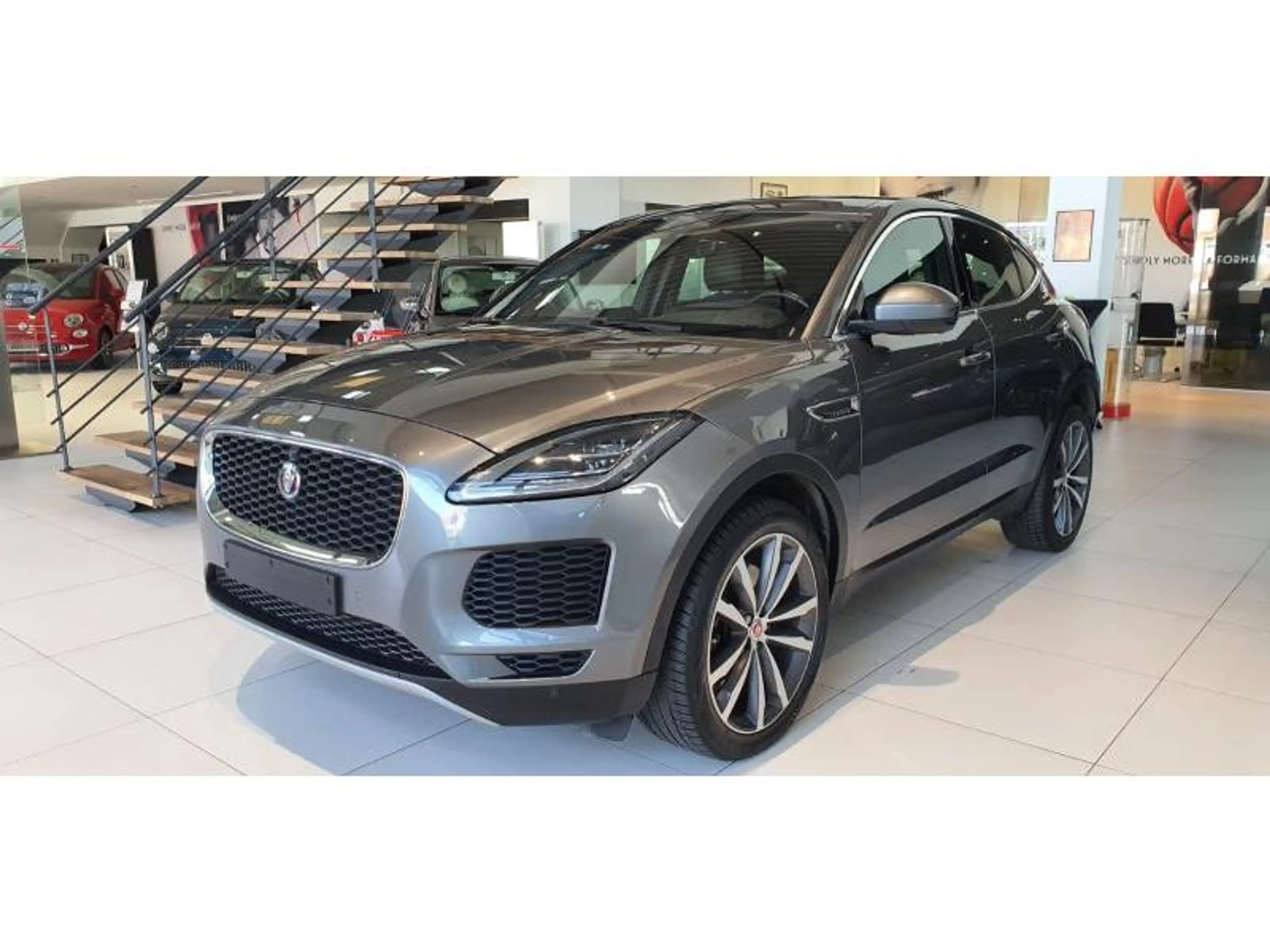 Jaguar E-Pace 502 — photo 2