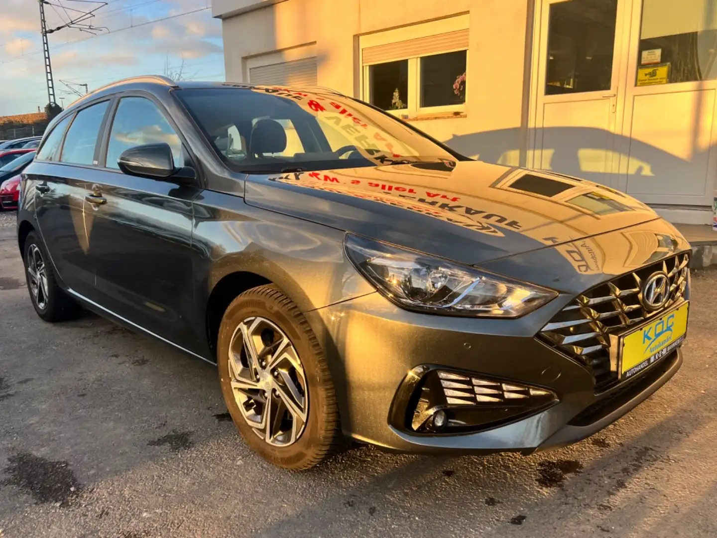 Hyundai i30 cw Trend Mild-Hybrid /AUTOMATIK/NAVI/1.HAND Grau - 2