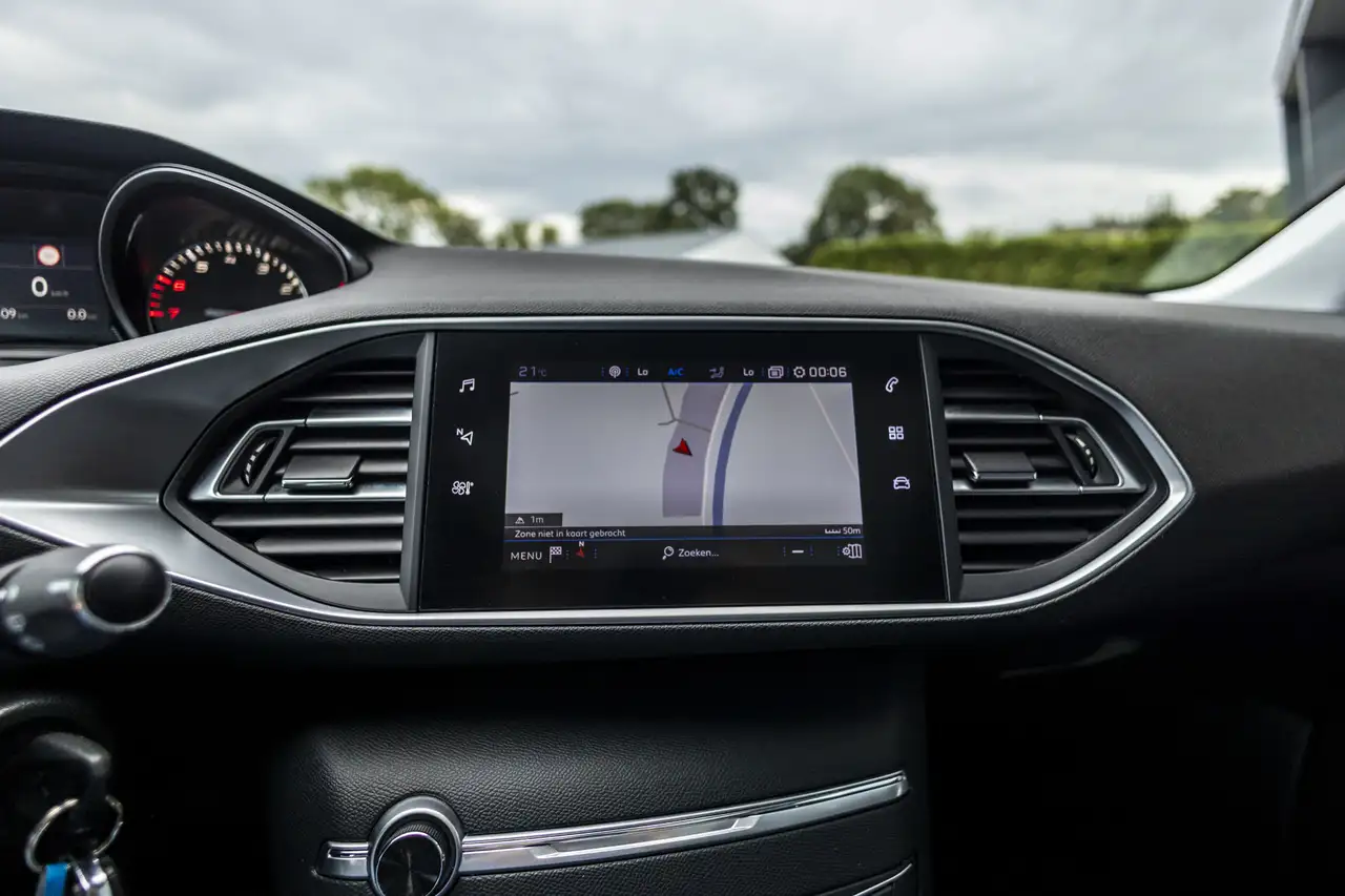 Peugeot 308 1.2 PureTech Allure Avantage Trekhaak Carplay, миниатюра 29