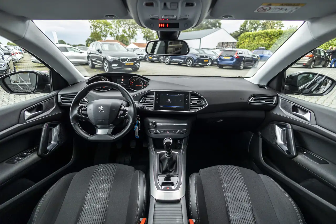 Peugeot 308 1.2 PureTech Allure Avantage Trekhaak Carplay, миниатюра 22