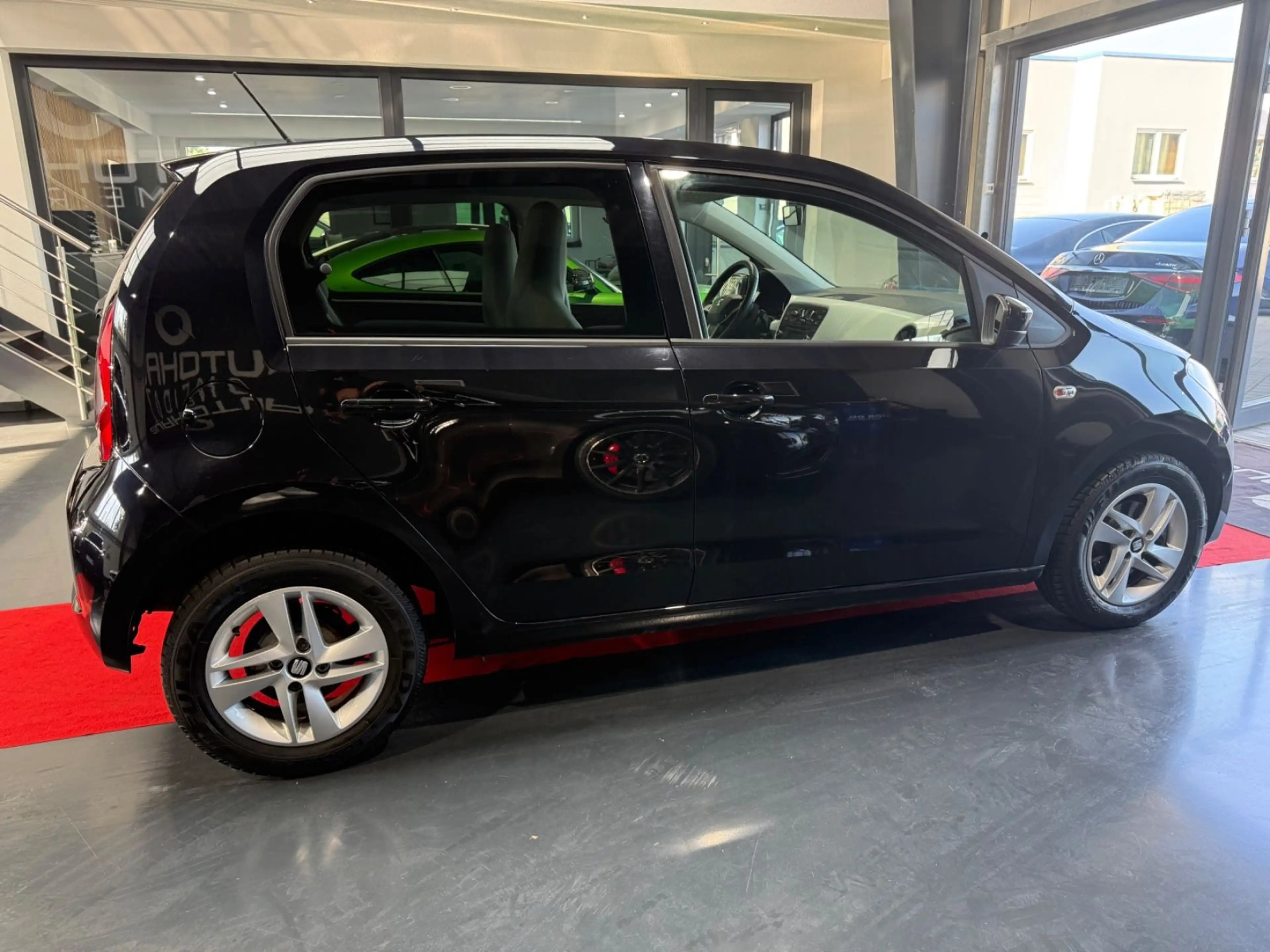 SEAT Mii Style Salsa 1-Hand/Klimaanlage/SHZ — photo 4