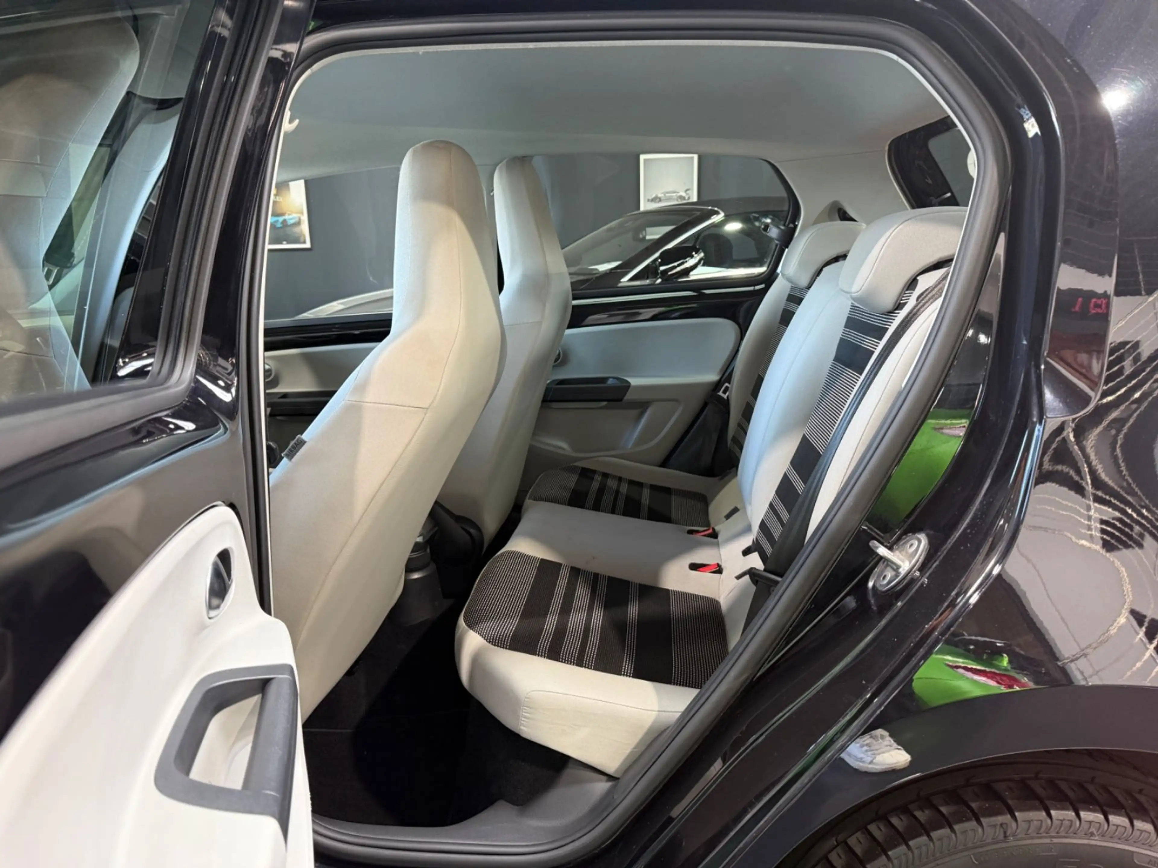 SEAT Mii Style Salsa 1-Hand/Klimaanlage/SHZ — photo 9
