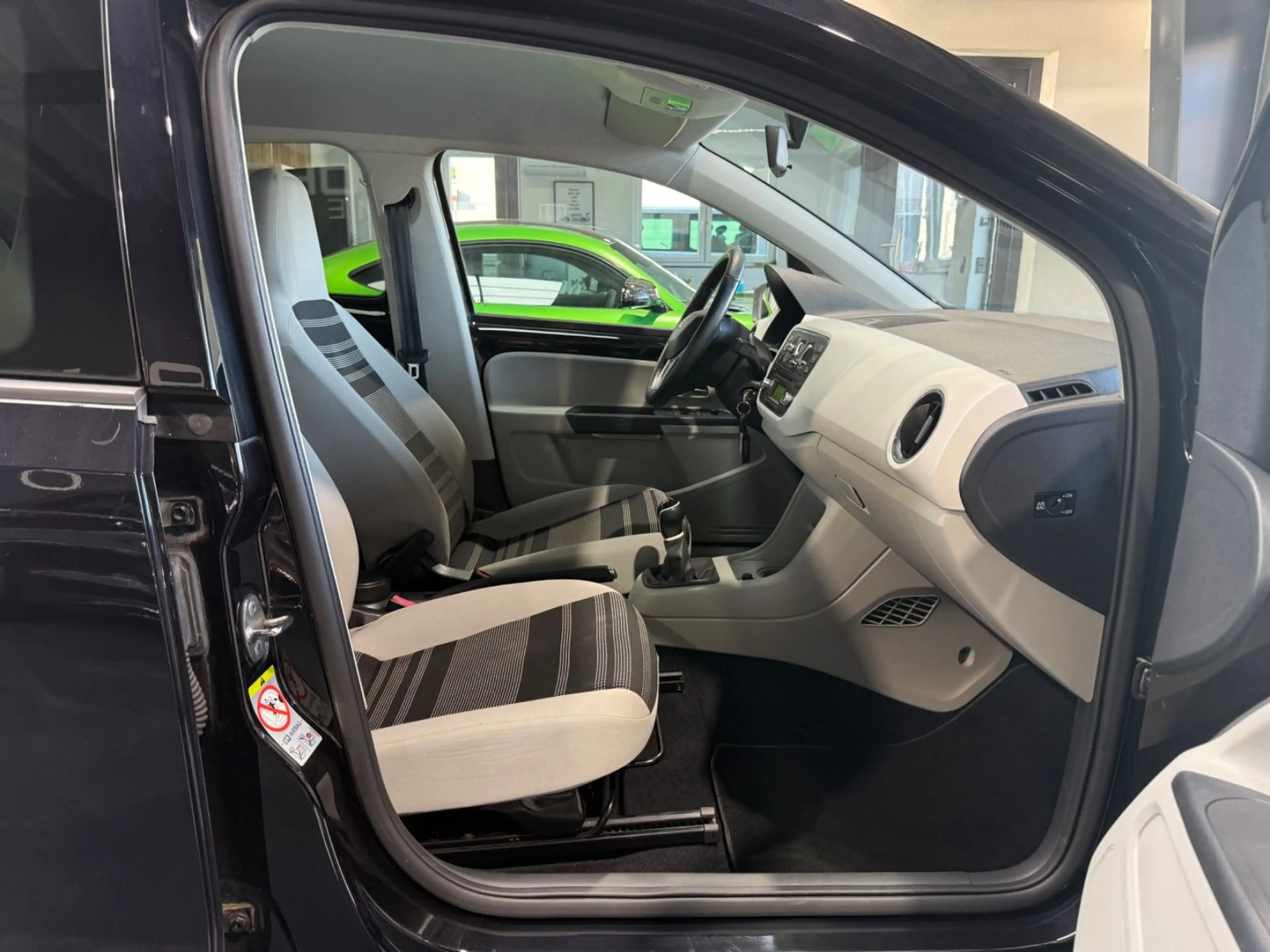 SEAT Mii Style Salsa 1-Hand/Klimaanlage/SHZ — photo 14