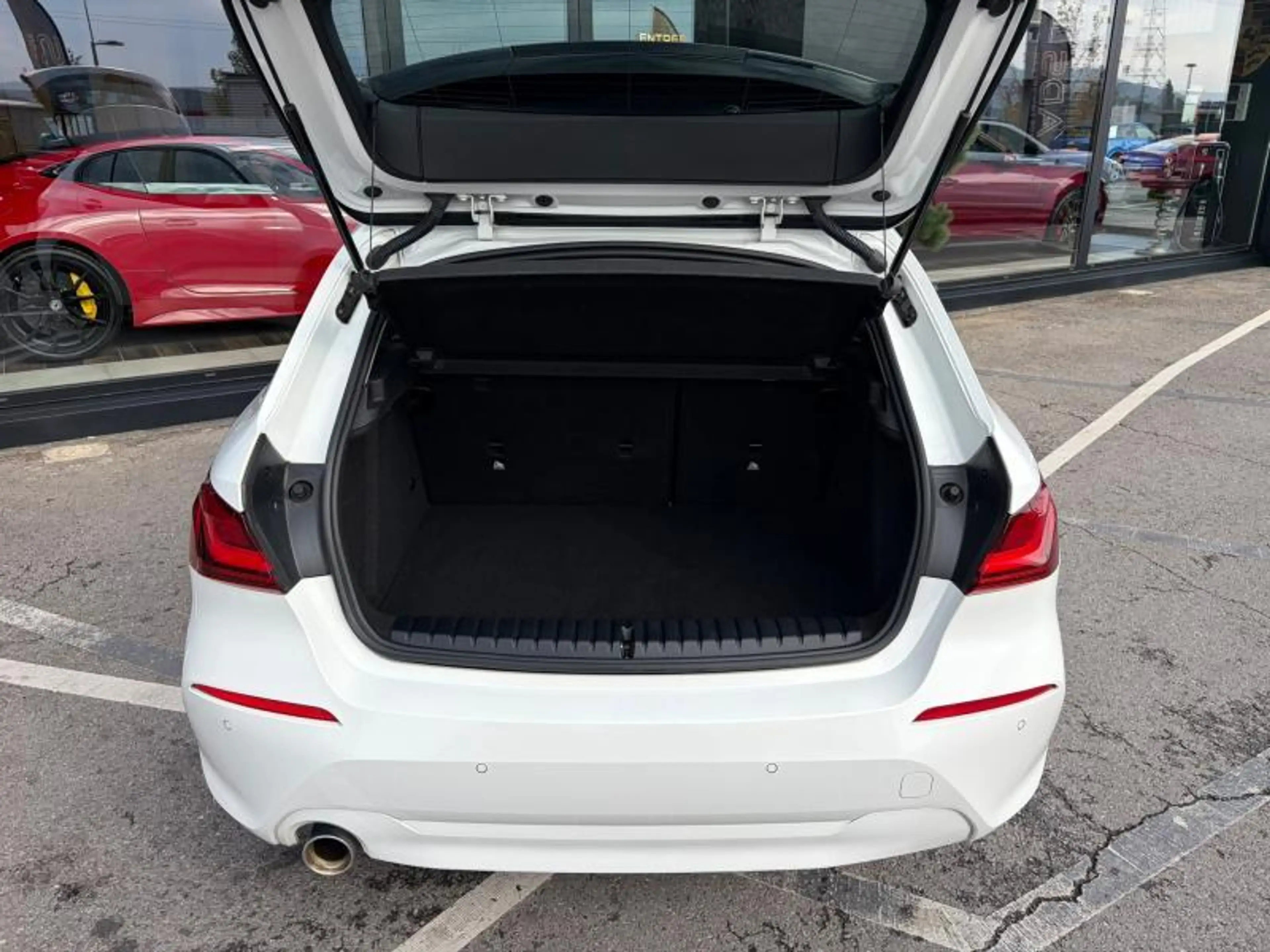 BMW 118 i 1.5 140ch/Sièges chauffants/CarPlay — photo 15