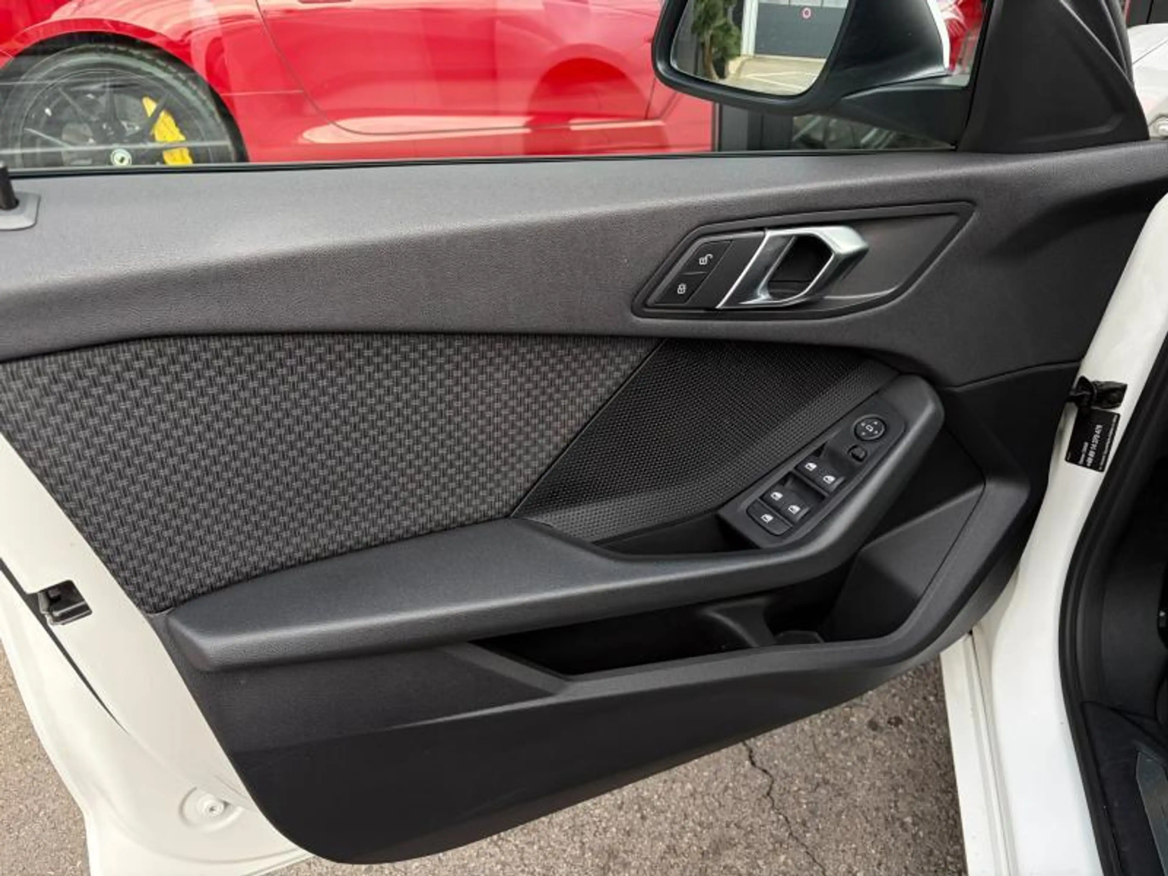 BMW 118 i 1.5 140ch/Sièges chauffants/CarPlay — photo 14