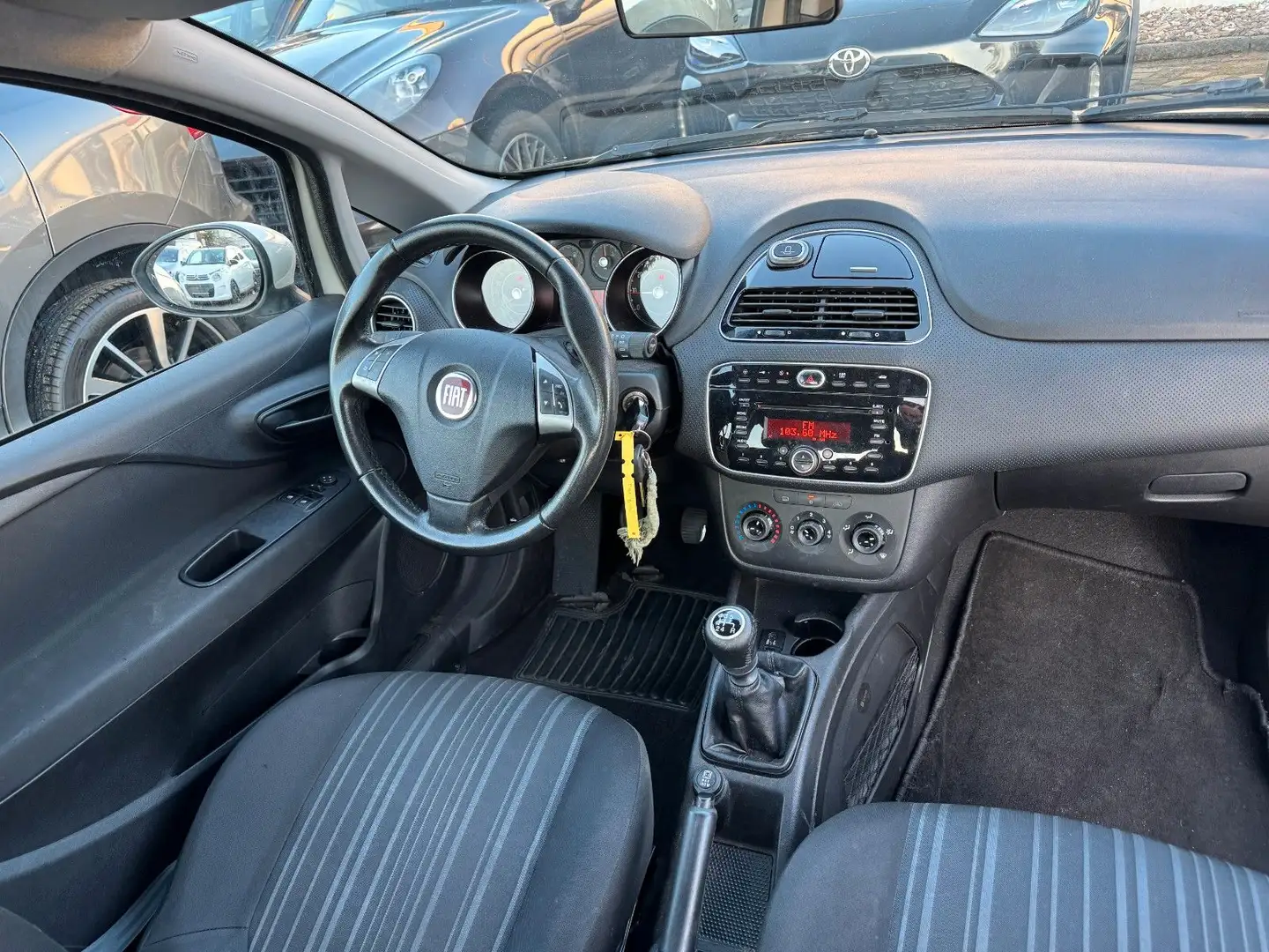 Fiat Punto Evo MyLife Weiß - 2