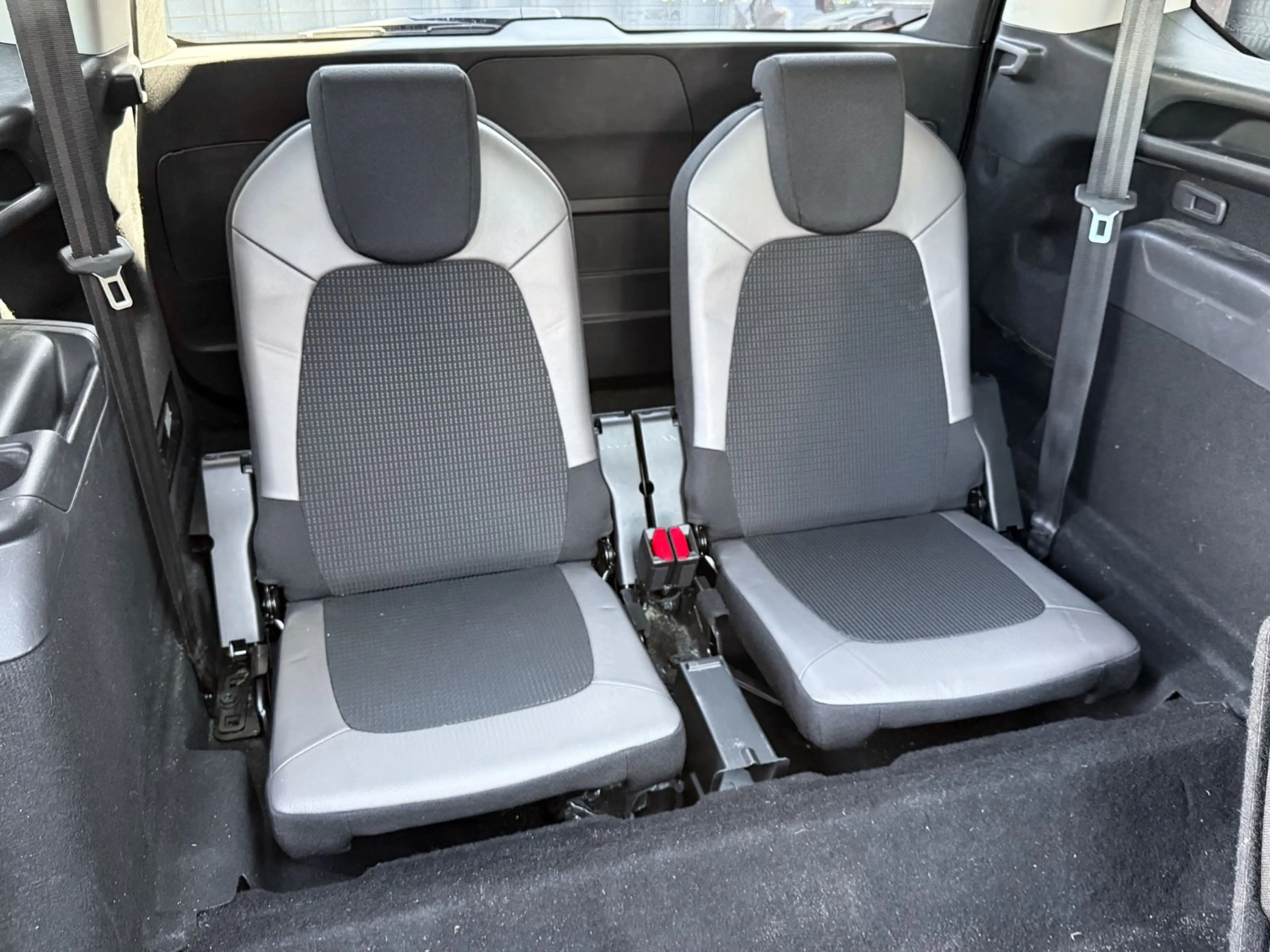 Citroen Grand C4 Picasso AUT.| 7-SITZ|MASSAGE|360°|PANO — photo 12