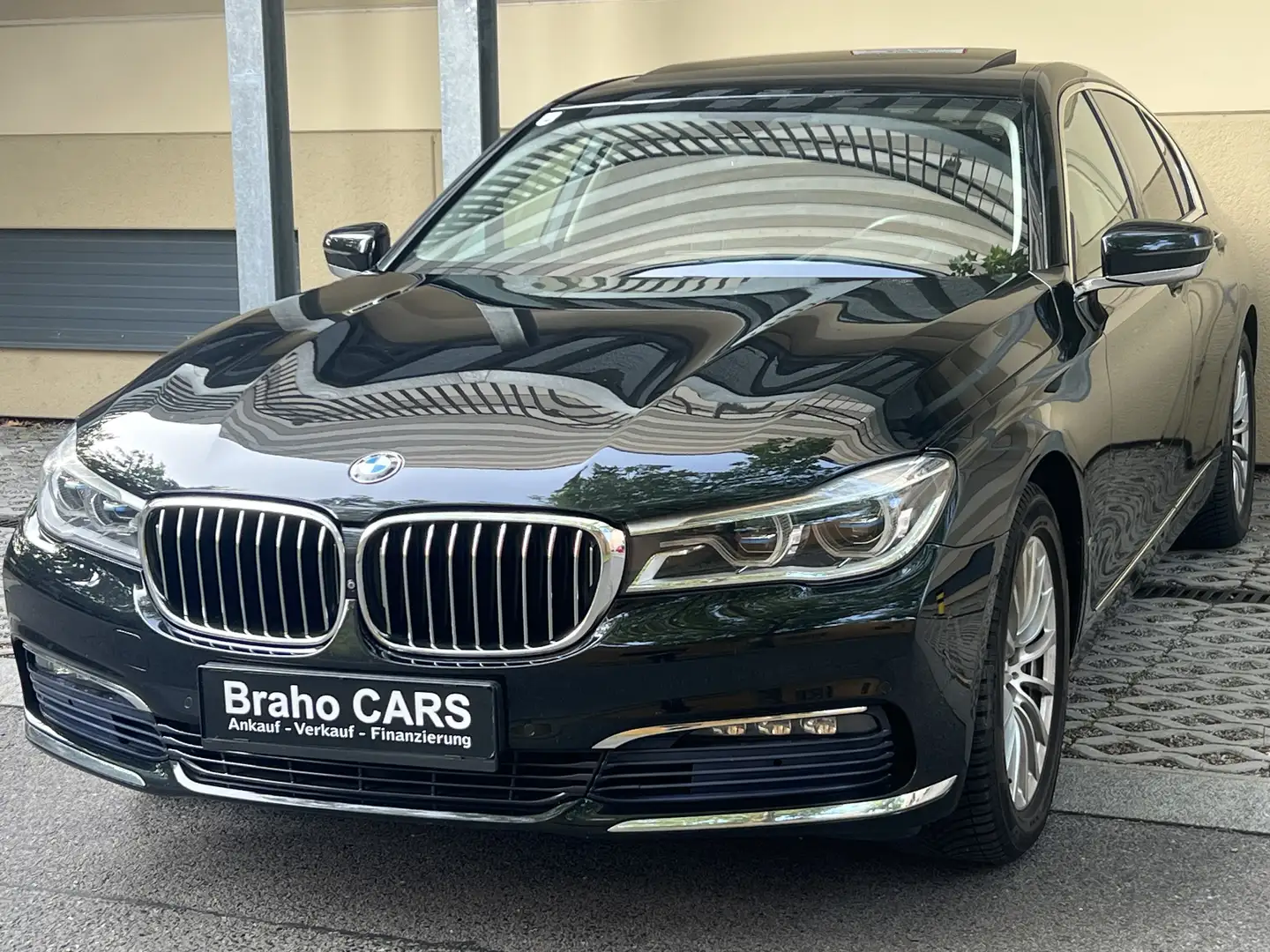 BMW 730 730d xDrive* wenig KM* Finanzierung möglich* Schwarz - 1