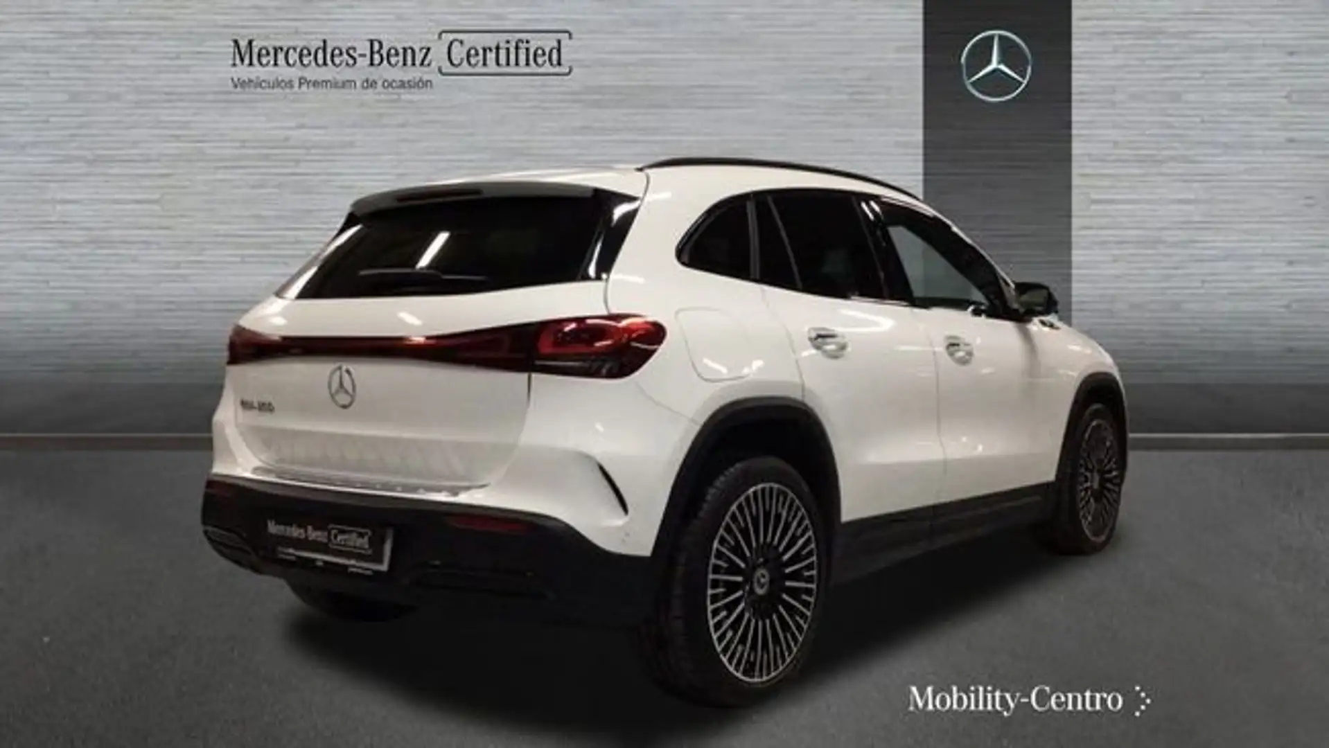 Mercedes-Benz EQA 250 amg line Blanco - 2