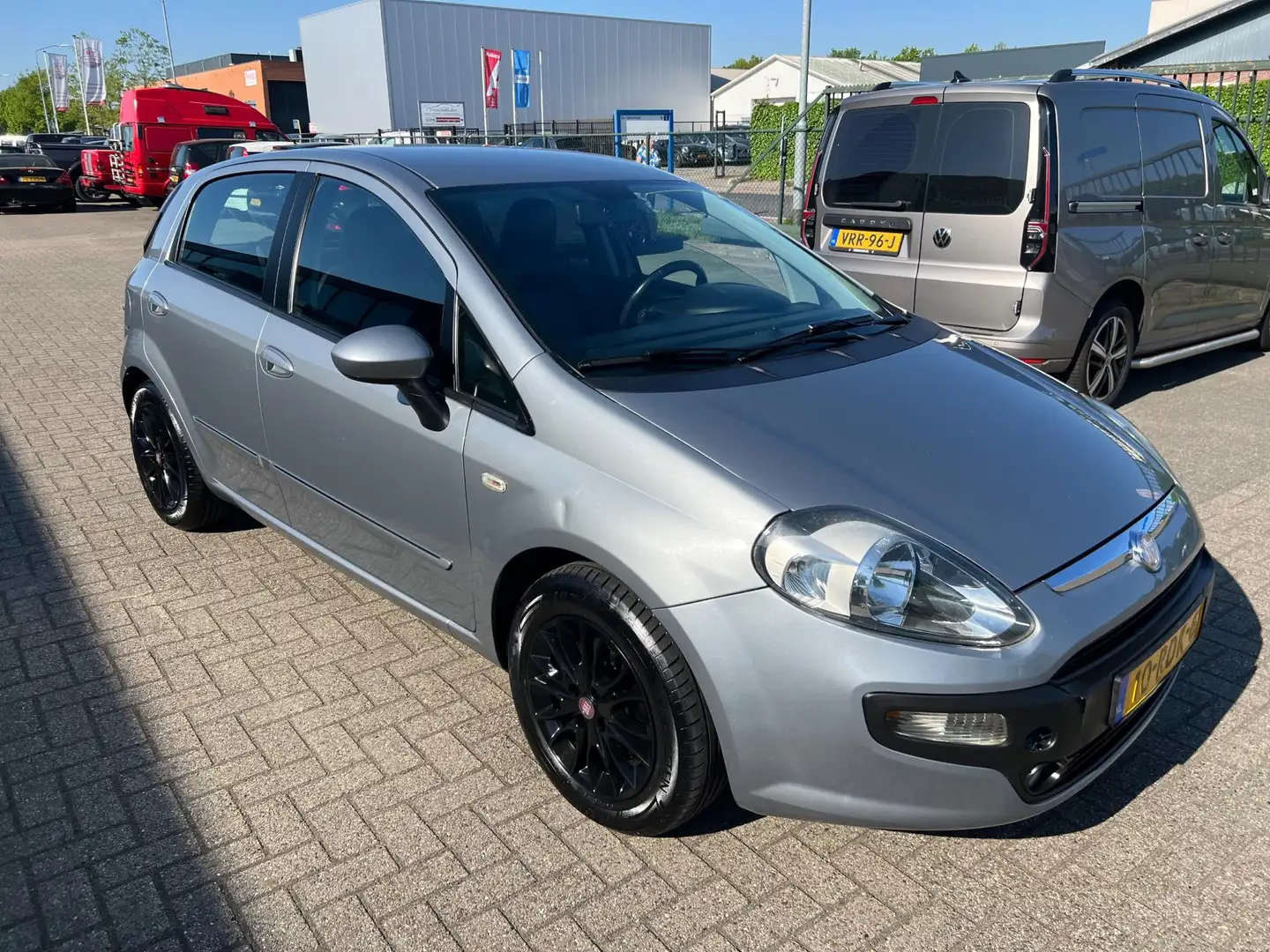 Fiat Punto Evo 1.3 M-Jet Dynamic Gris - 2