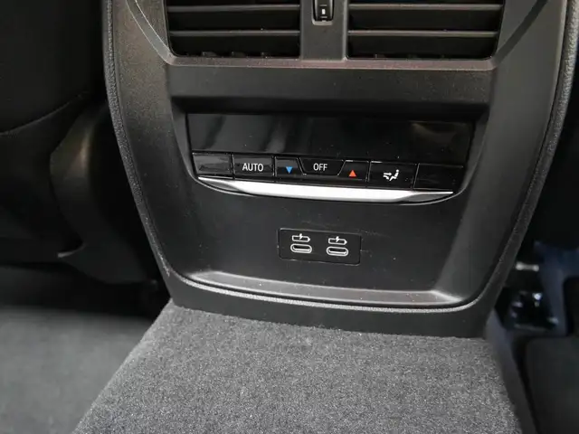 BMW 3 Series view 7