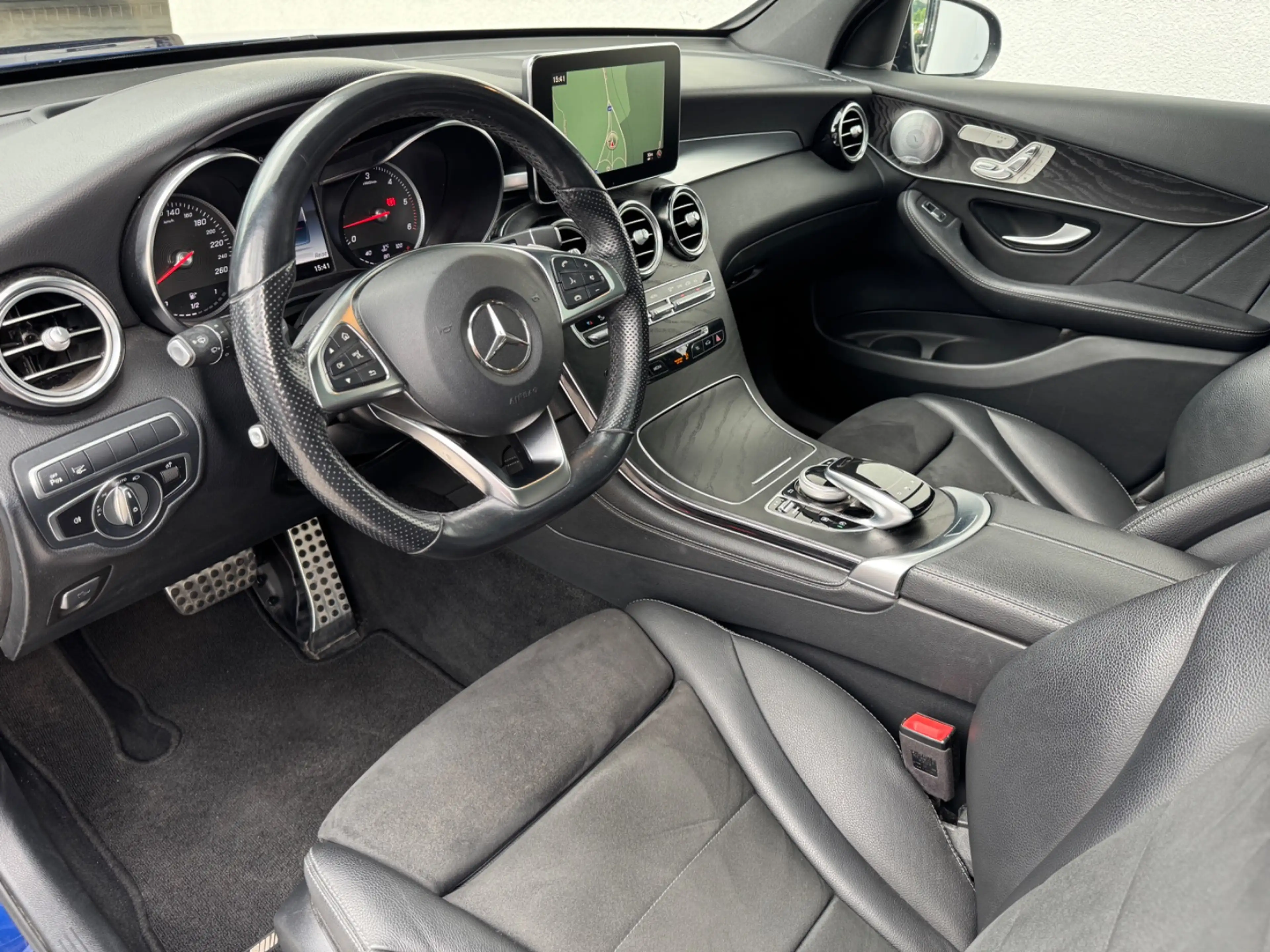 Mercedes-Benz GLC 350 d 4MATIC AMG Pano Night RKam KeyGo Shz — photo 8