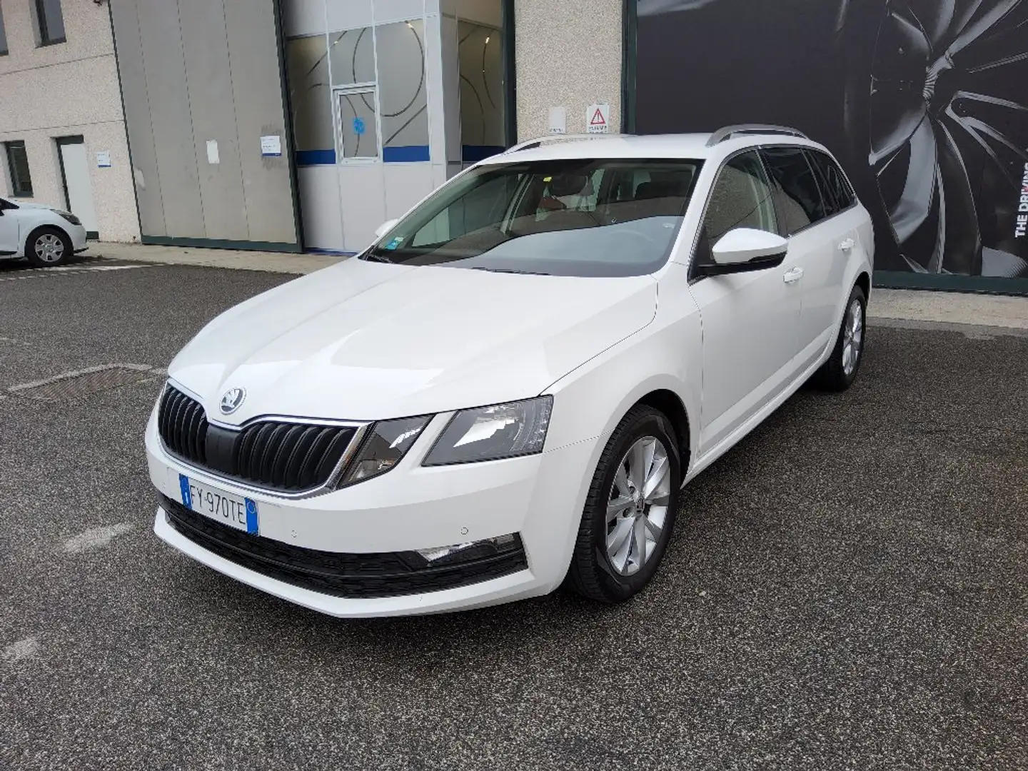 Skoda Octavia 1.6 TDI SCR 115 CV Wagon Executive Bianco - 2
