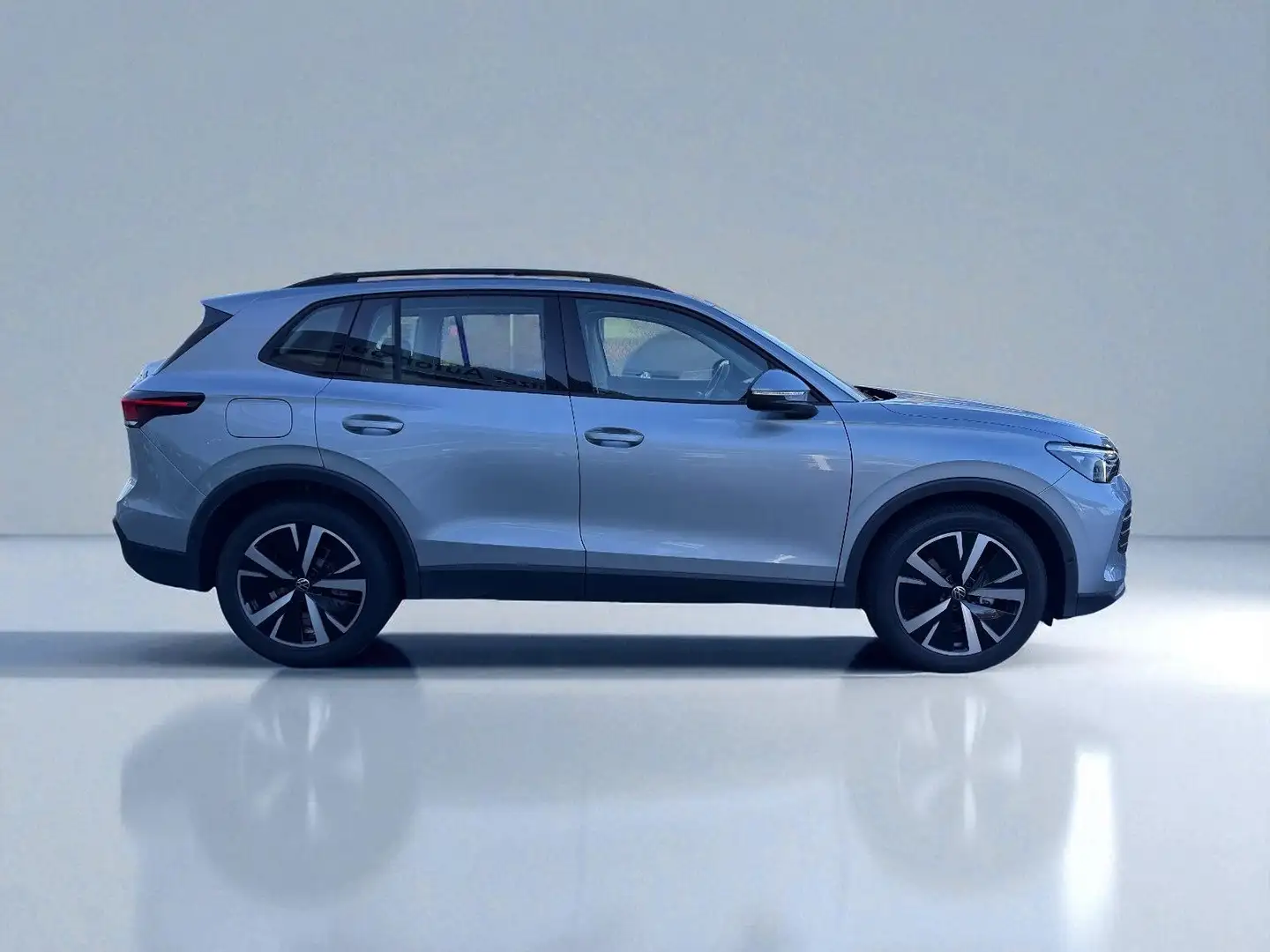 Volkswagen Tiguan Life  1.5 eTSI 110 kW STH|CAM|NAV Plateado - 2