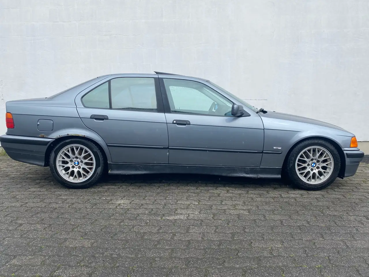 BMW 320i E36 Limosine Classic Car LM/TÜV NEU, foto 5