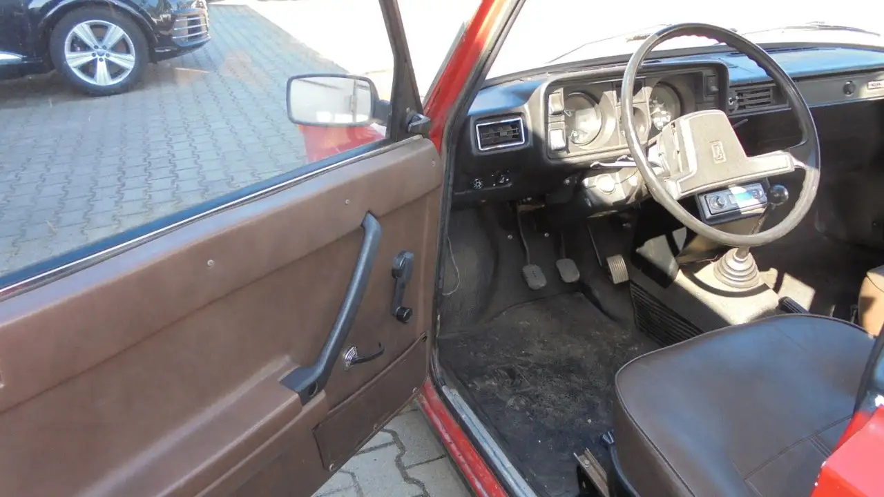 Lada 2105 AHZV,1300ccm,4-Gang,Radio,beh.Hecksch., foto 7