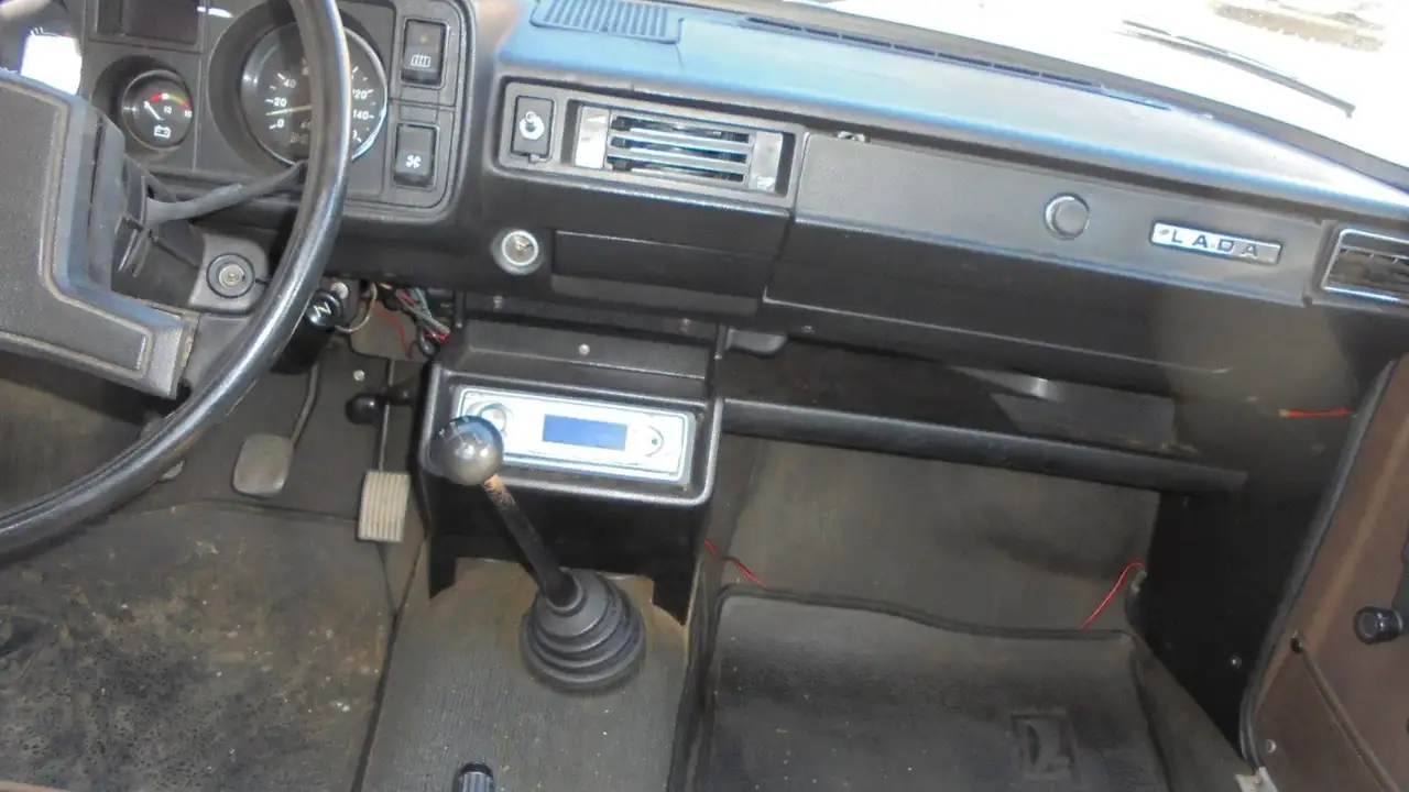 Lada 2105 AHZV,1300ccm,4-Gang,Radio,beh.Hecksch., foto 9