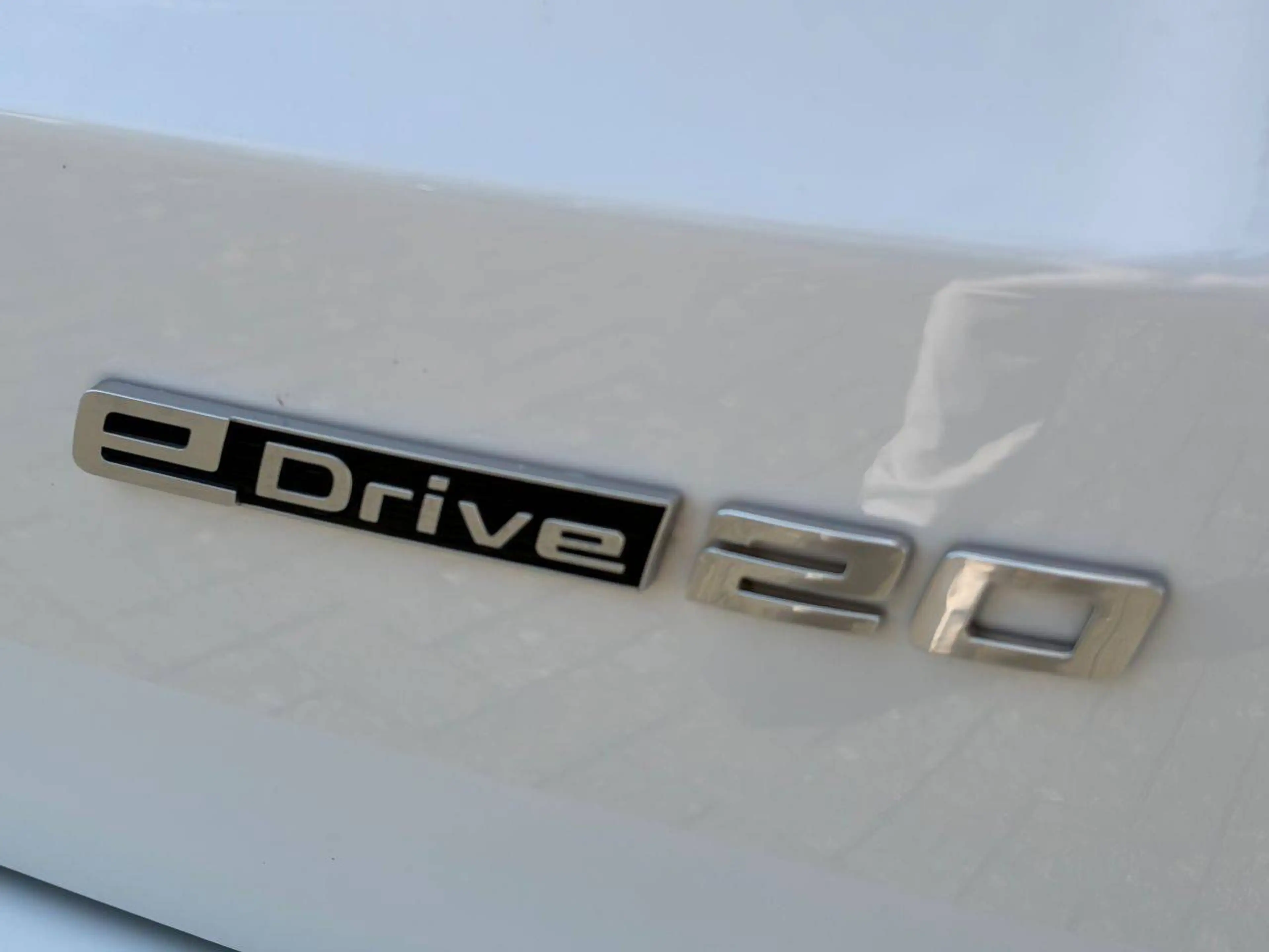 BMW iX1 20 eDrive xLine / Sportsitze / DAB / Driving Assistant Plus — photo 14