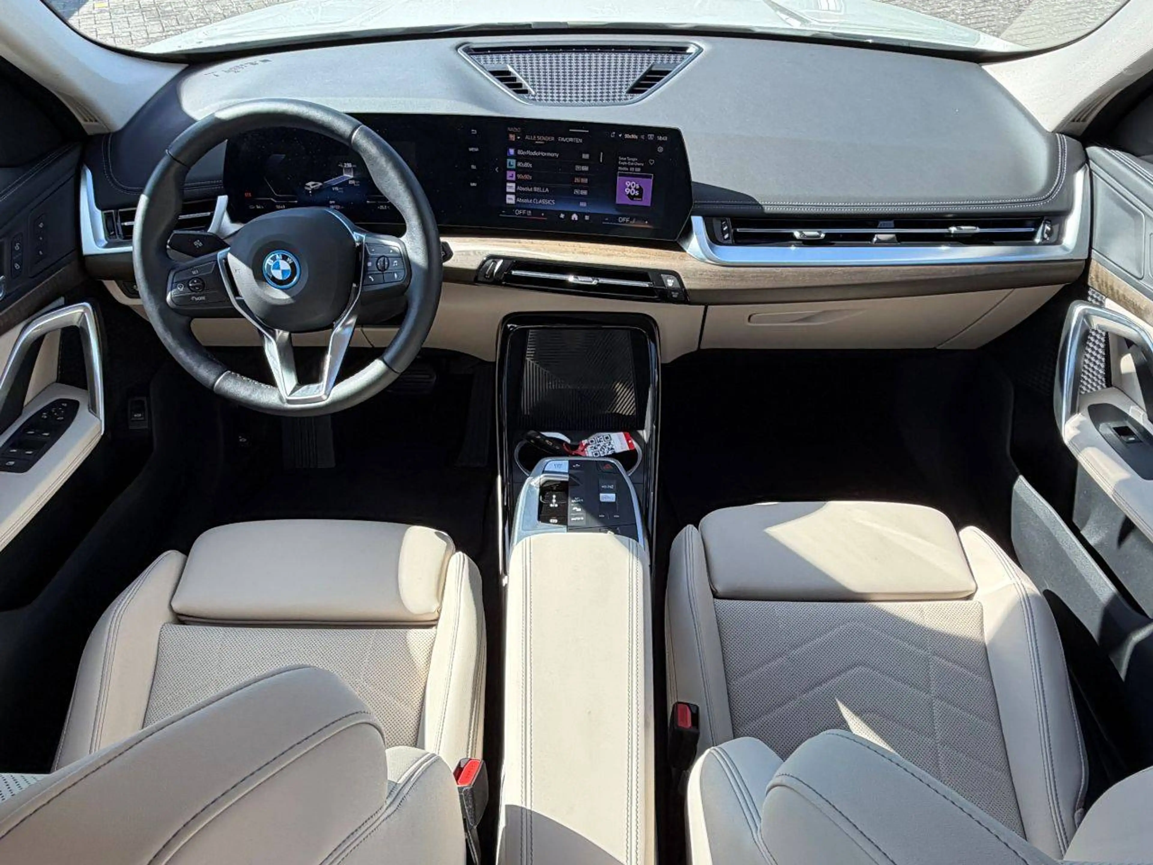 BMW iX1 20 eDrive xLine / Sportsitze / DAB / Driving Assistant Plus — photo 7