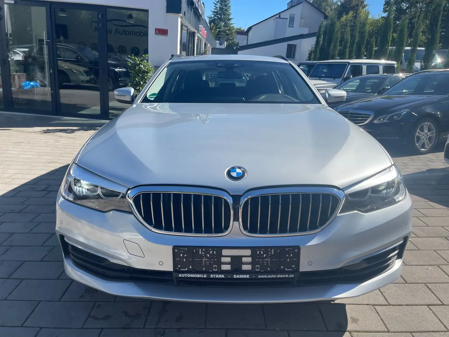 BMW 530 530 d xDrive Grau - 2