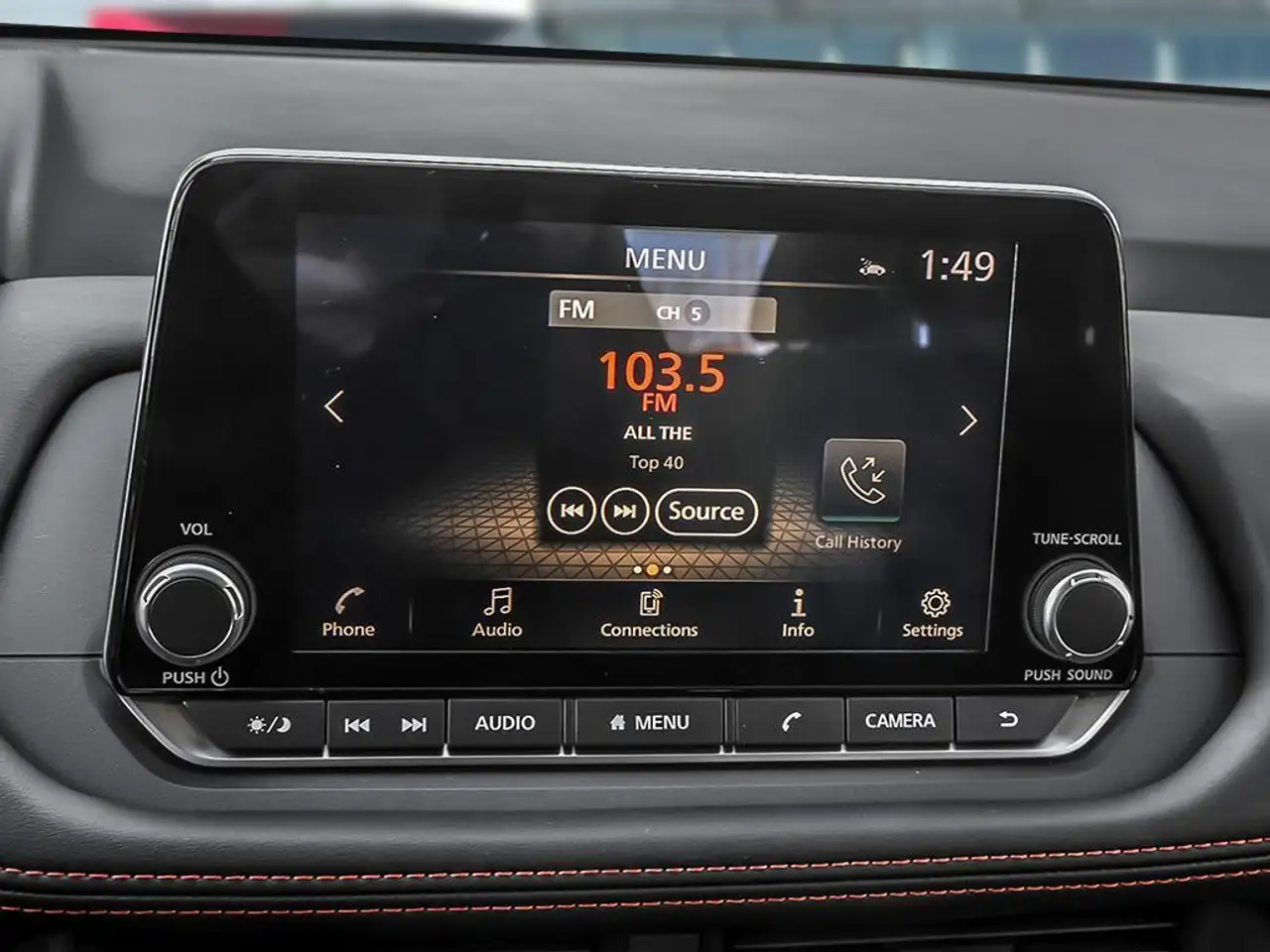 Nissan Rogue снимка Nissan Rogue