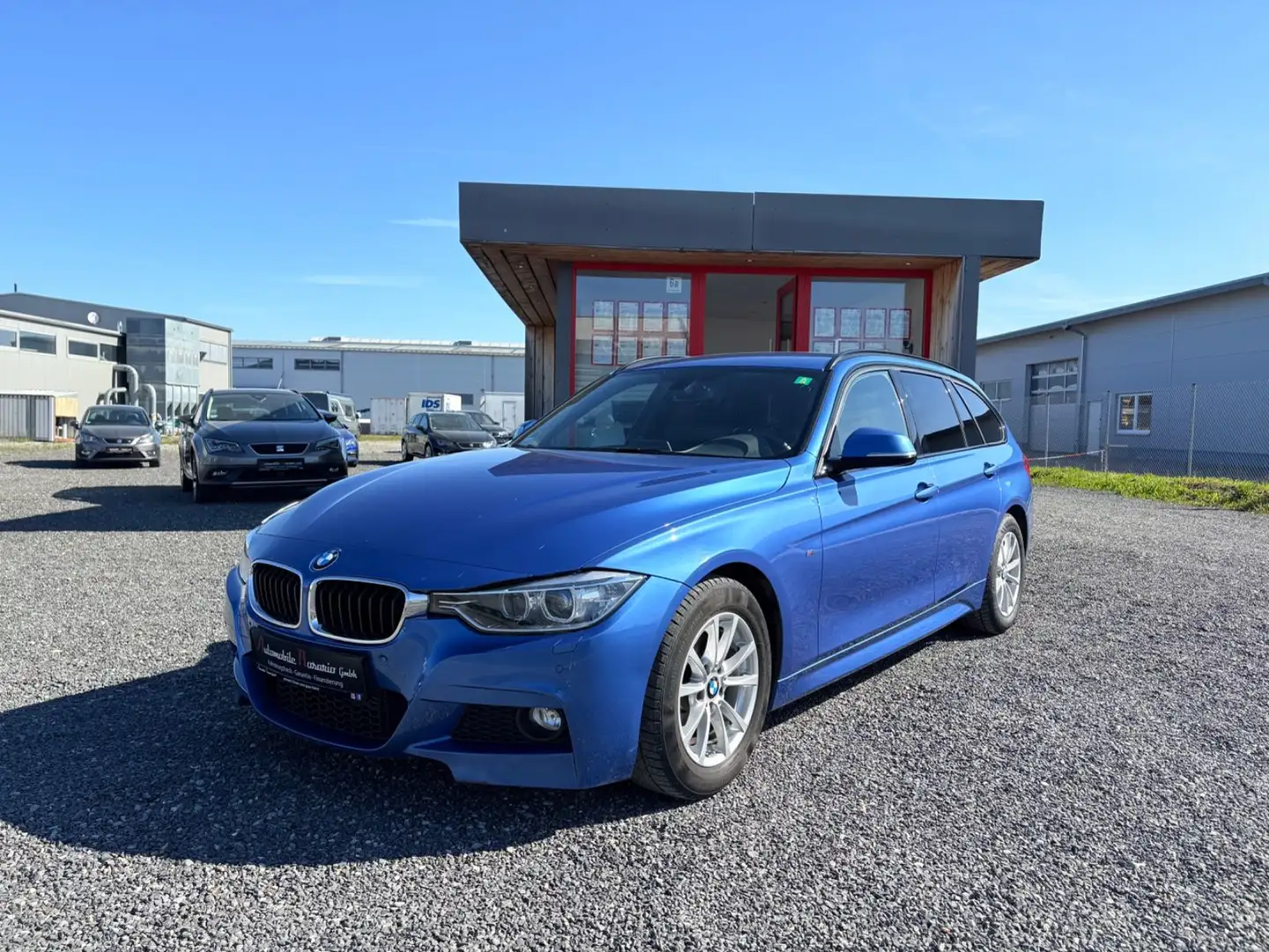 BMW 320 d Baureihe M-Paket Blue - 1