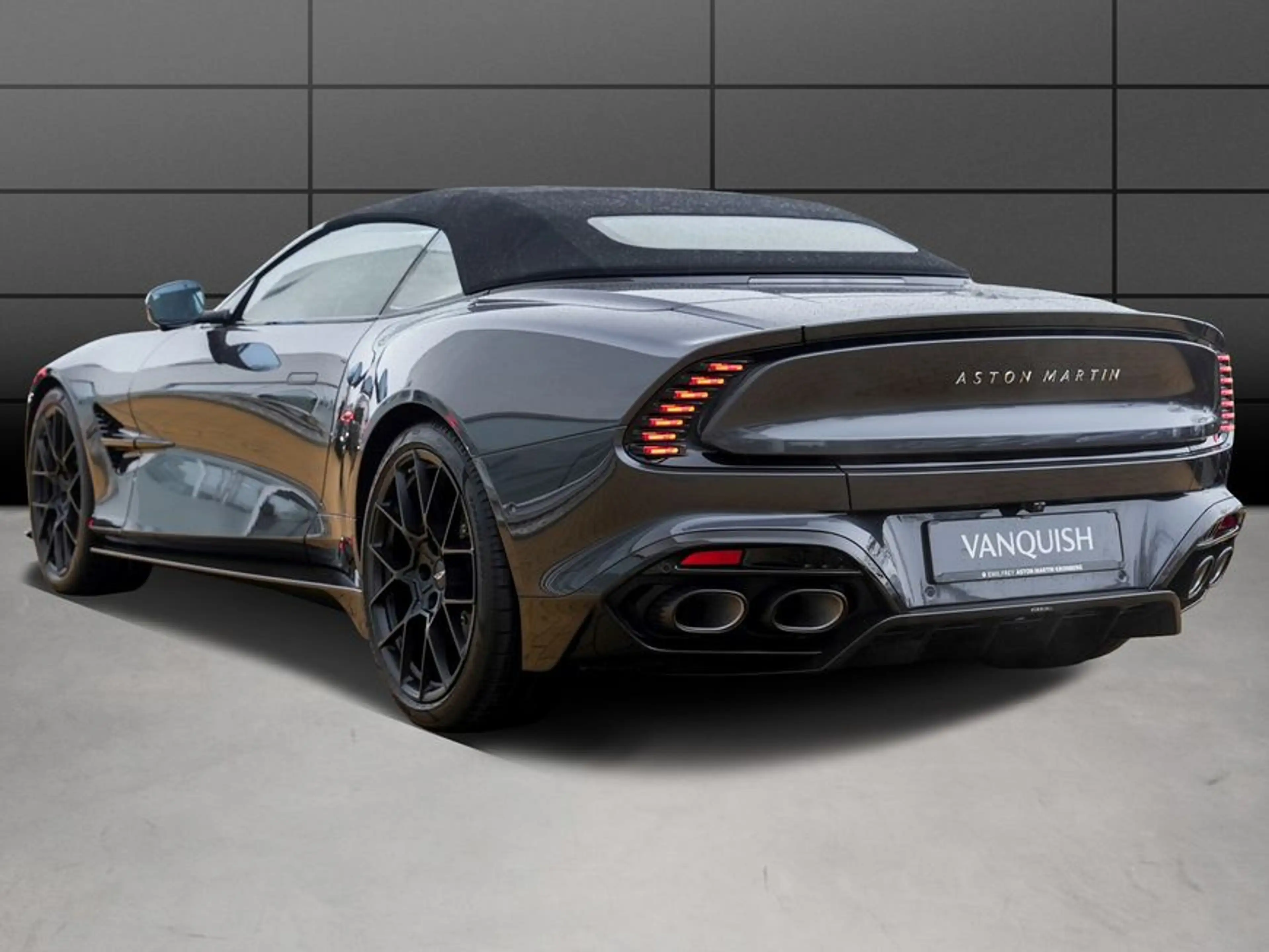 Aston Martin Vanquish Volante UVP 507.400 — photo 2