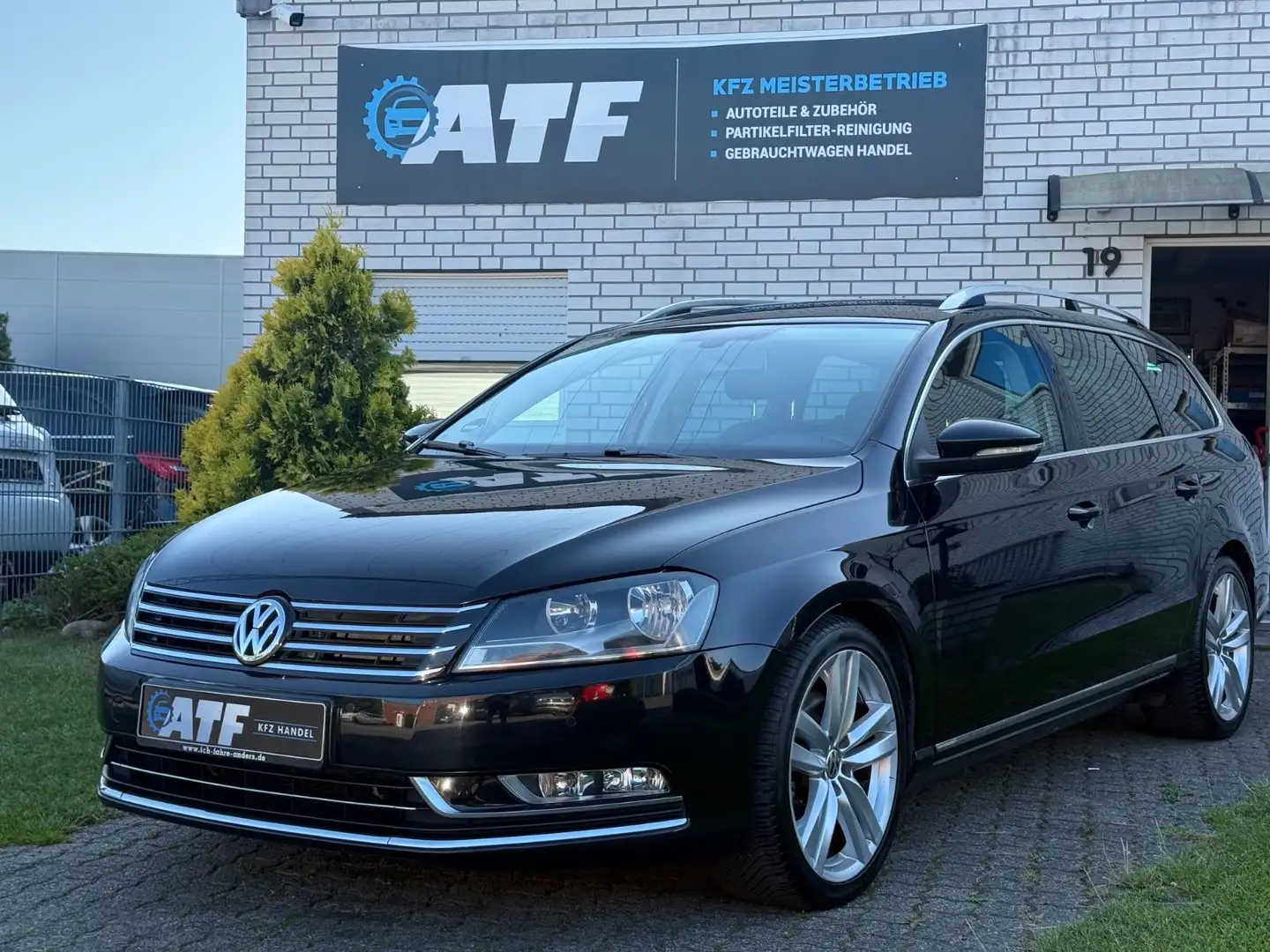 Volkswagen Passat Variant Highline BlueMotion 4Motion Schwarz - 2