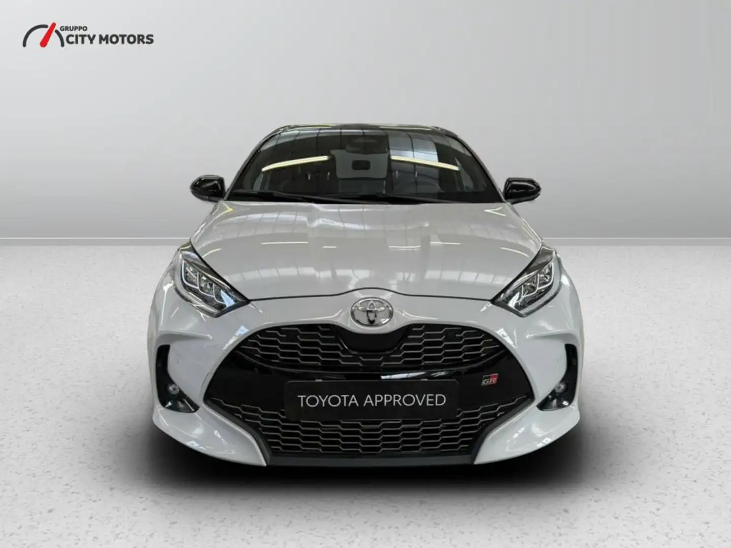 Toyota Yaris 1.5h 130 GR Sport Bianco - 2